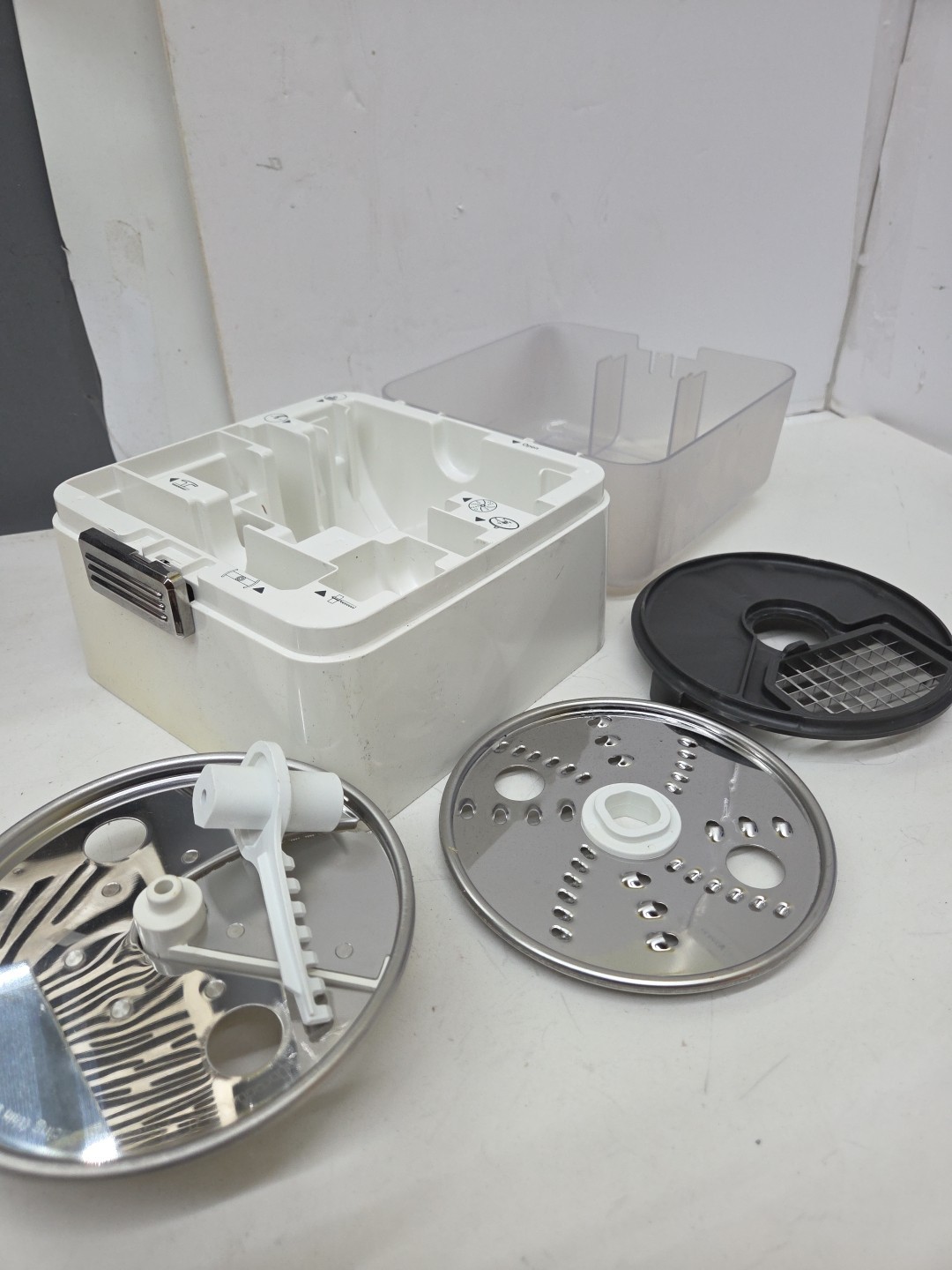 KitchenAid Disk Set 526840 Dicer/Slicer-Food Processor Good Condition W/case