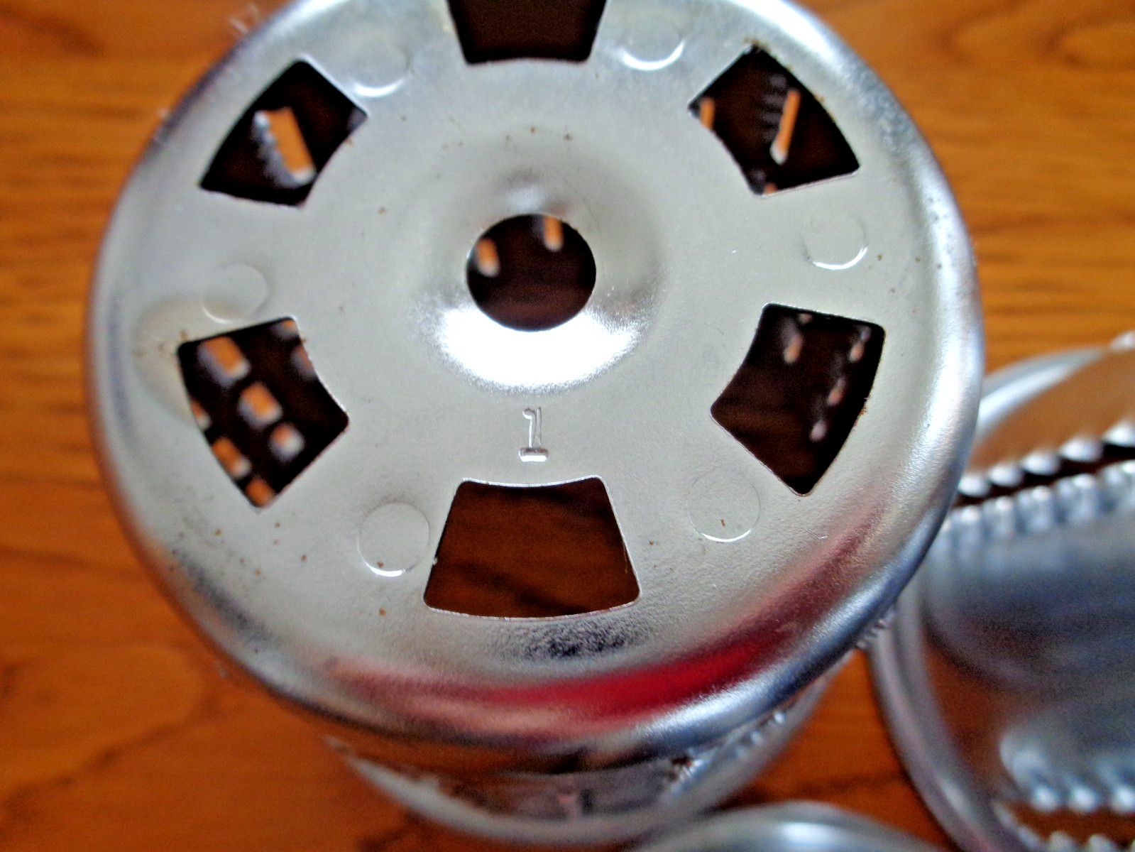 SALADMASTER Five Star Manual Food Processor Slicer Shredder Machine w/ 5 Cones