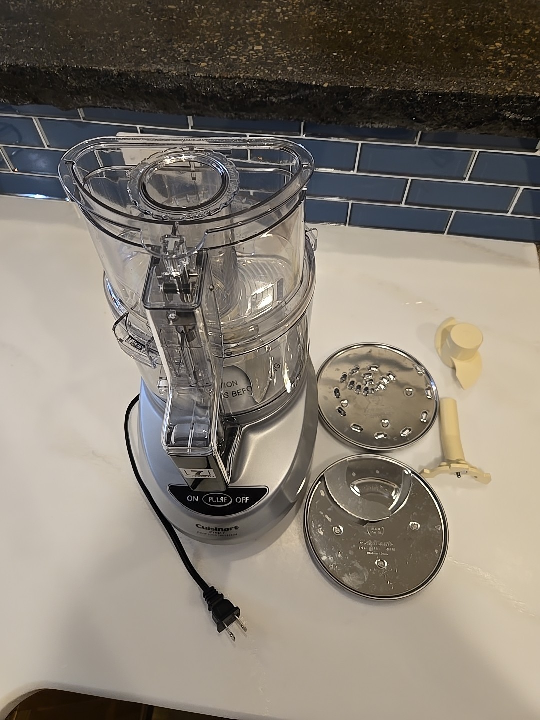Cuisinart Prep 7 Cup Food Processor Gray DLC-2007N Works Great EUC with Manual