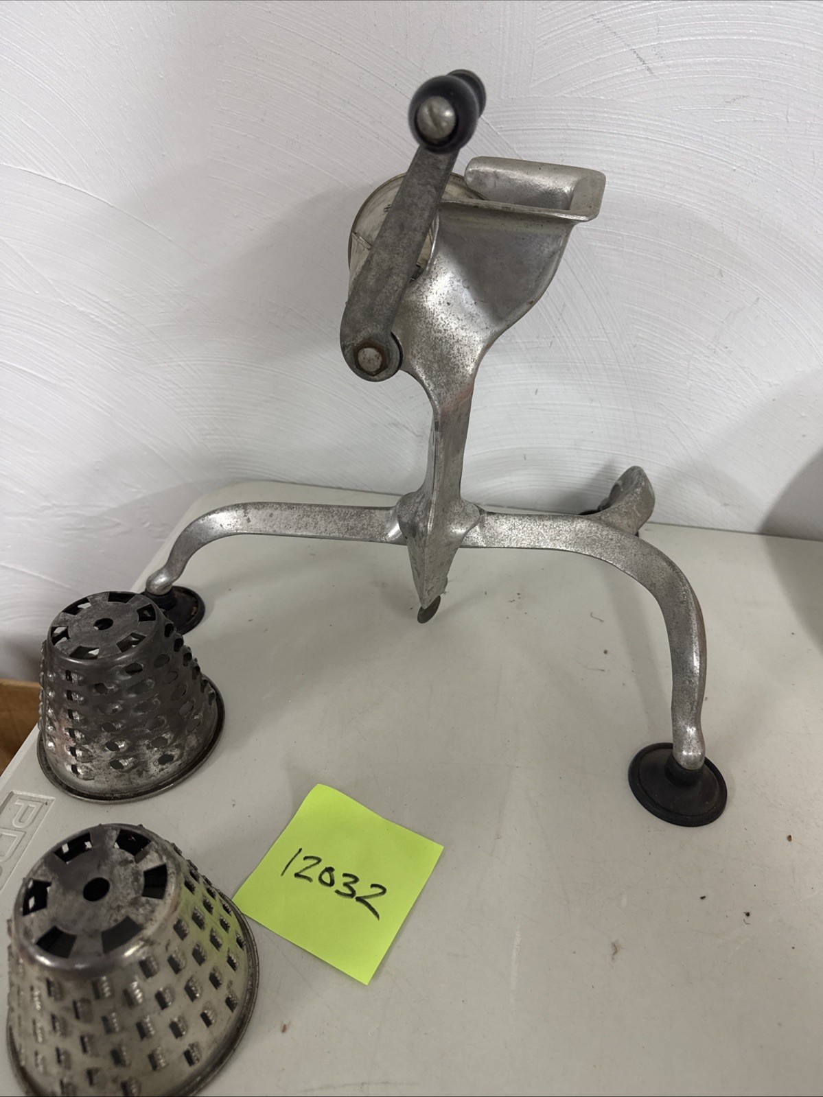 Vintage 1950’s GRISCER Indiana FOOD CUTTER Chopper Shredder-Clamp-On W/Stand USA