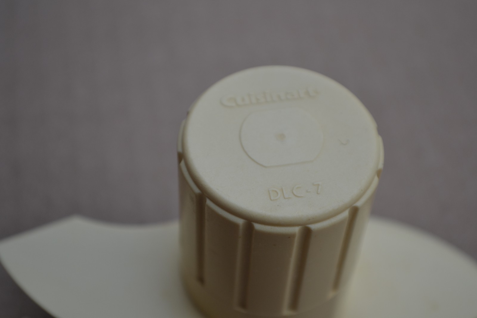 Cuisinart DLC-7 “Pro” Food Processor Disc Blade Stem DLC-039 & Dough Blade Lot.