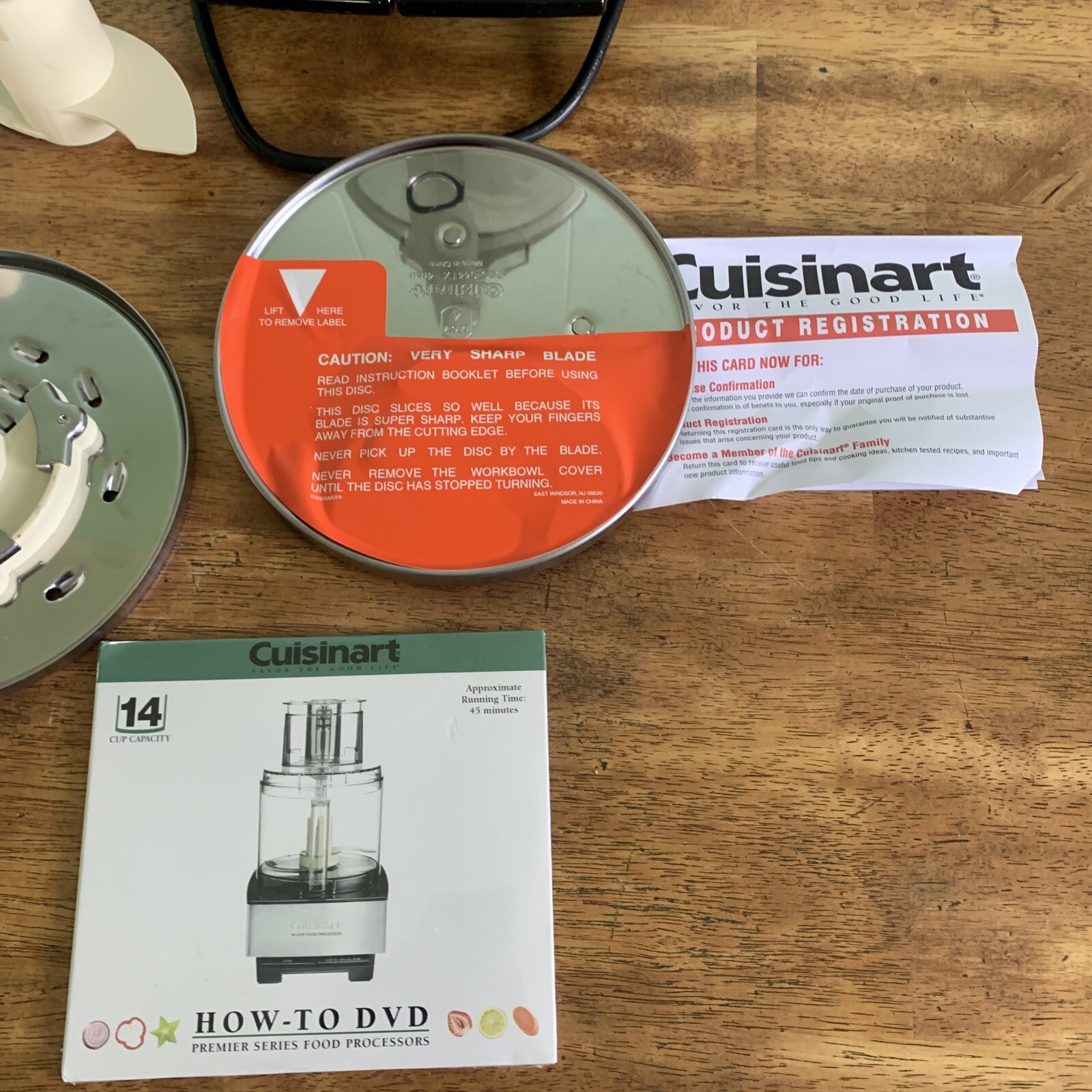 Cuisinart 14-Cup Food Processor Model DFP-14BCN (Type 33) & Attachments WORKING