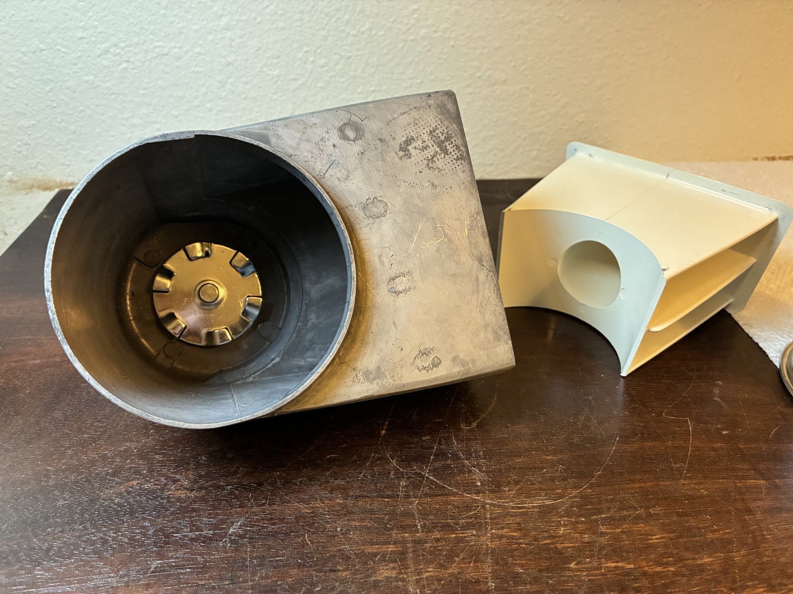 Oster Regency Food Meat Processer Metal Slicer Shredder & 2 Blades, # 473