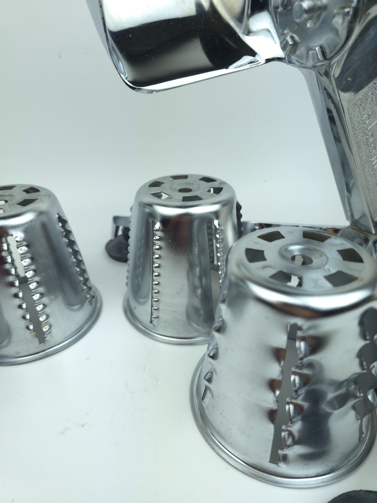VTG Saladmaster Five Star Food Processor Slicer Grater Shredder w/ 4 Cones