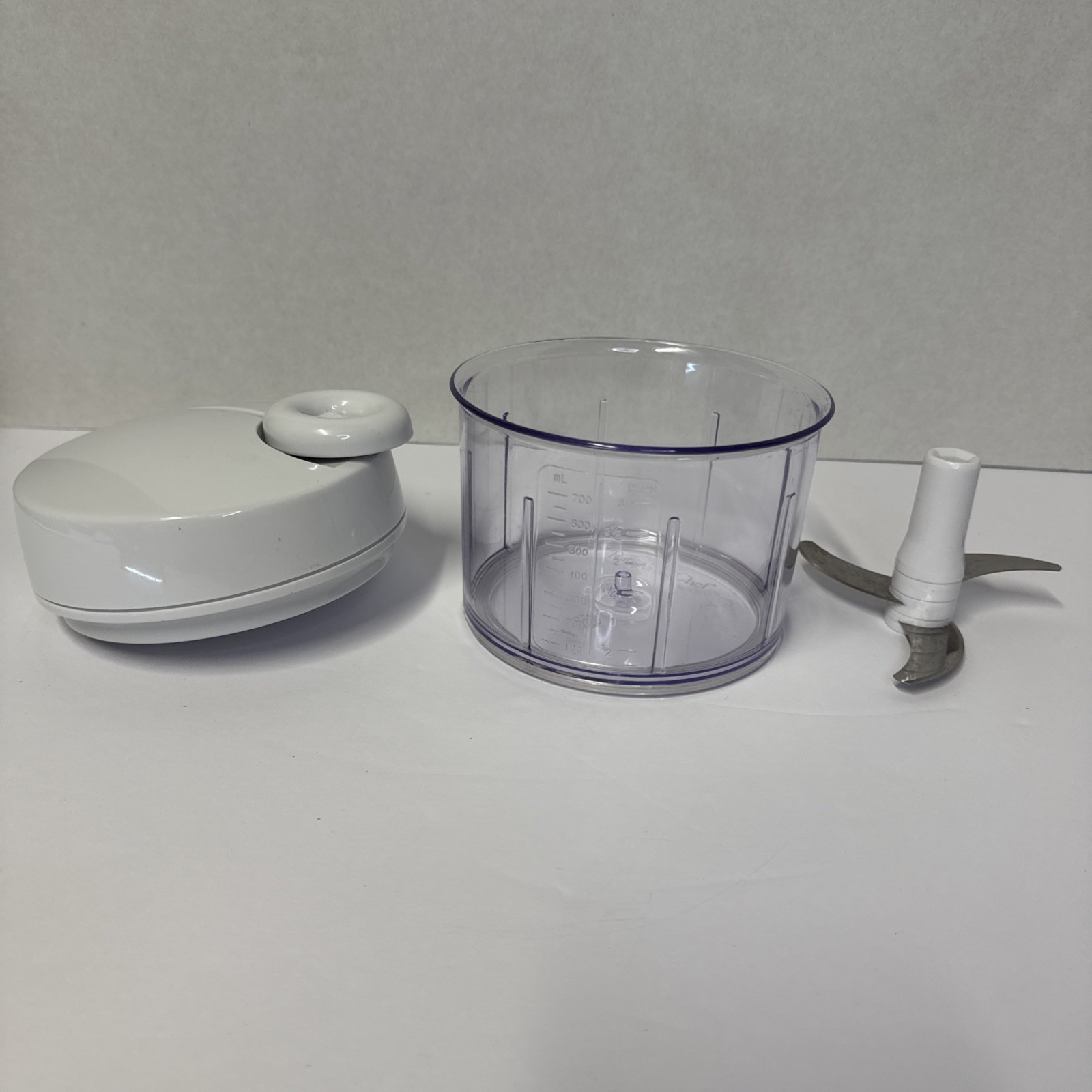 Pampered Chef Manual Food Processor Chopper White – Works 2581
