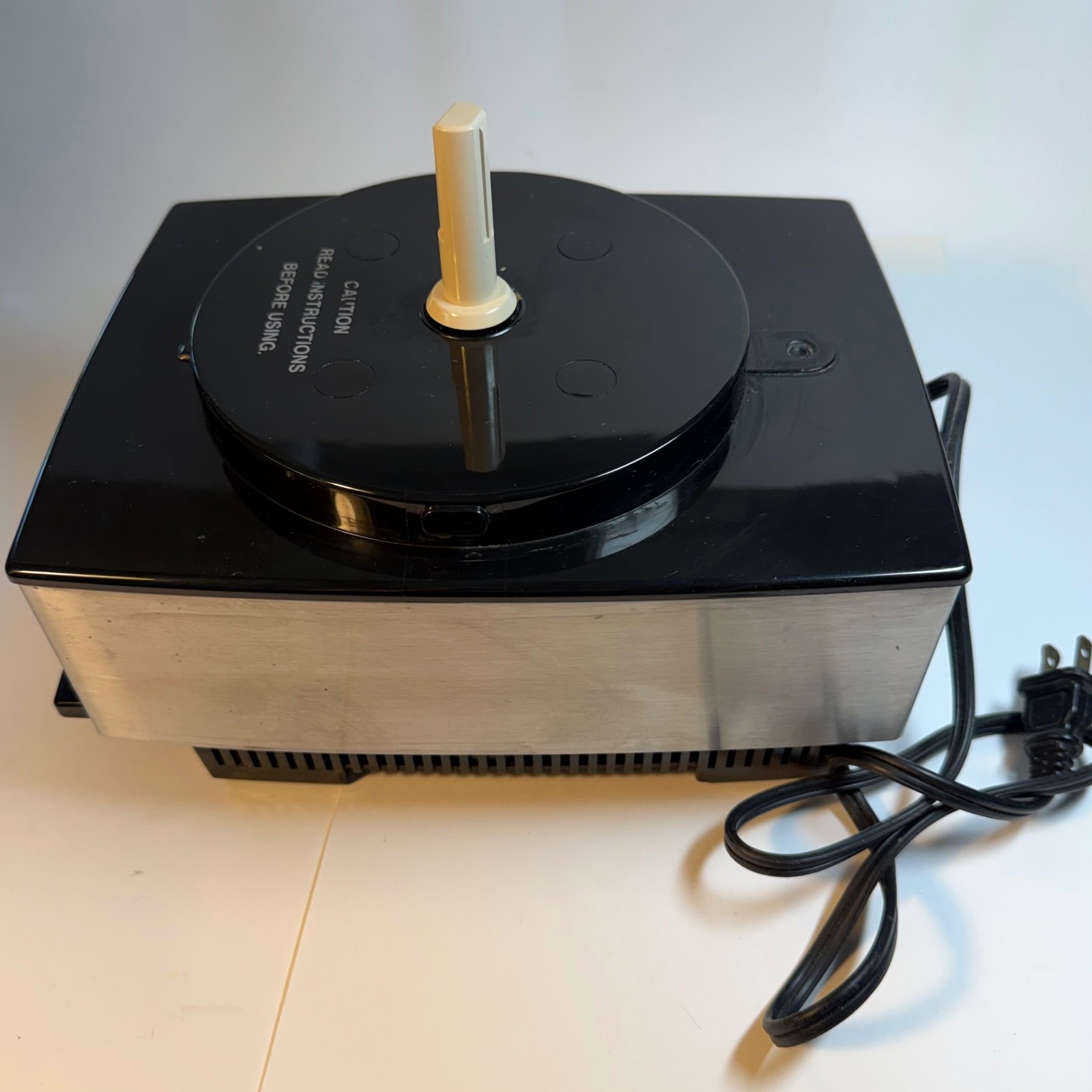 Cuisinart Custom Pro 11 Food Processor Base DLC-8S 11 Cup Motor Unit