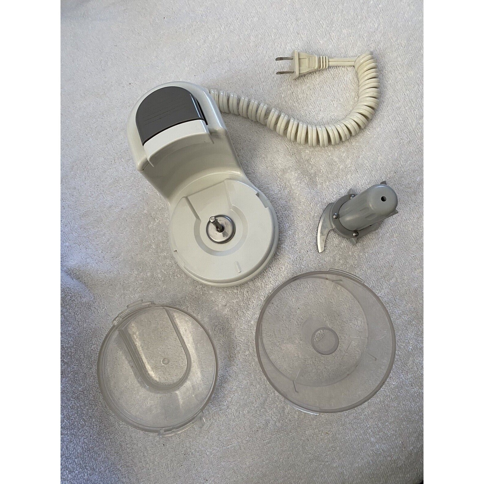 Black & Decker Handy Chopper Plus Model HC3000 Type 1 White – Works Great Nice