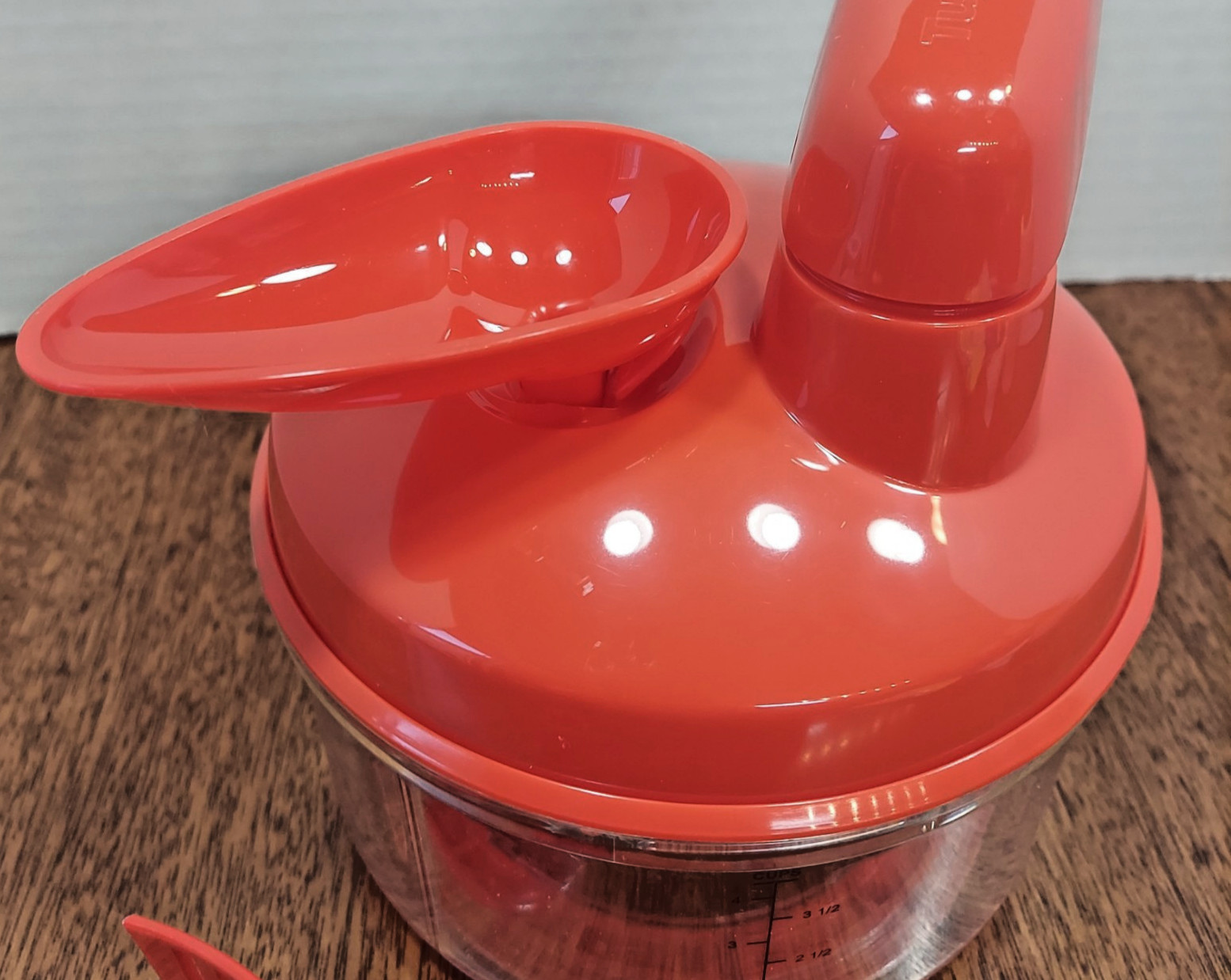 Tupperware “Quick Chef” Food Processor Chopper Mixer Whisk 4 Cups Red – Open Box