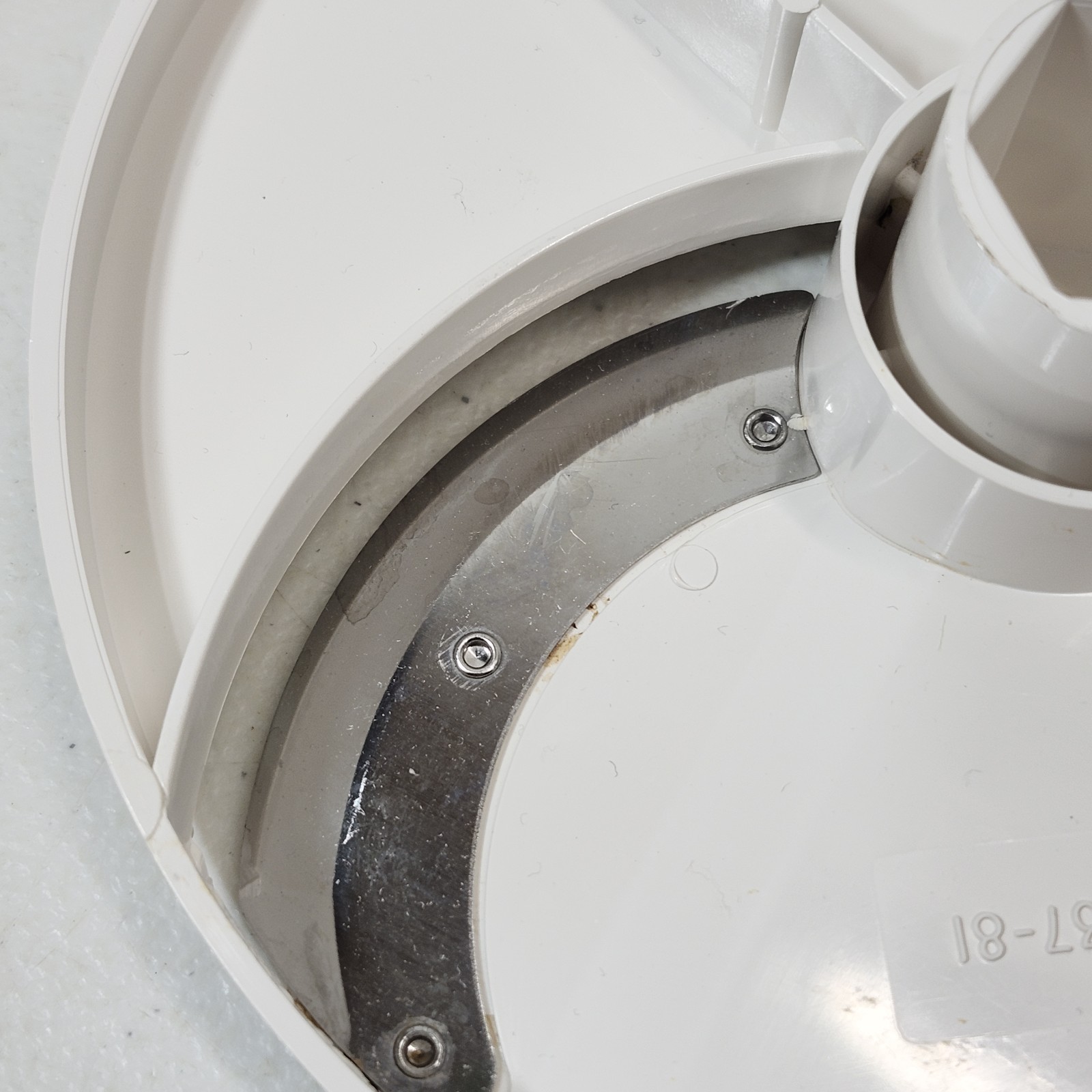 Oster Kitchen Center Shredding Disc 937-85 Disc 937-81