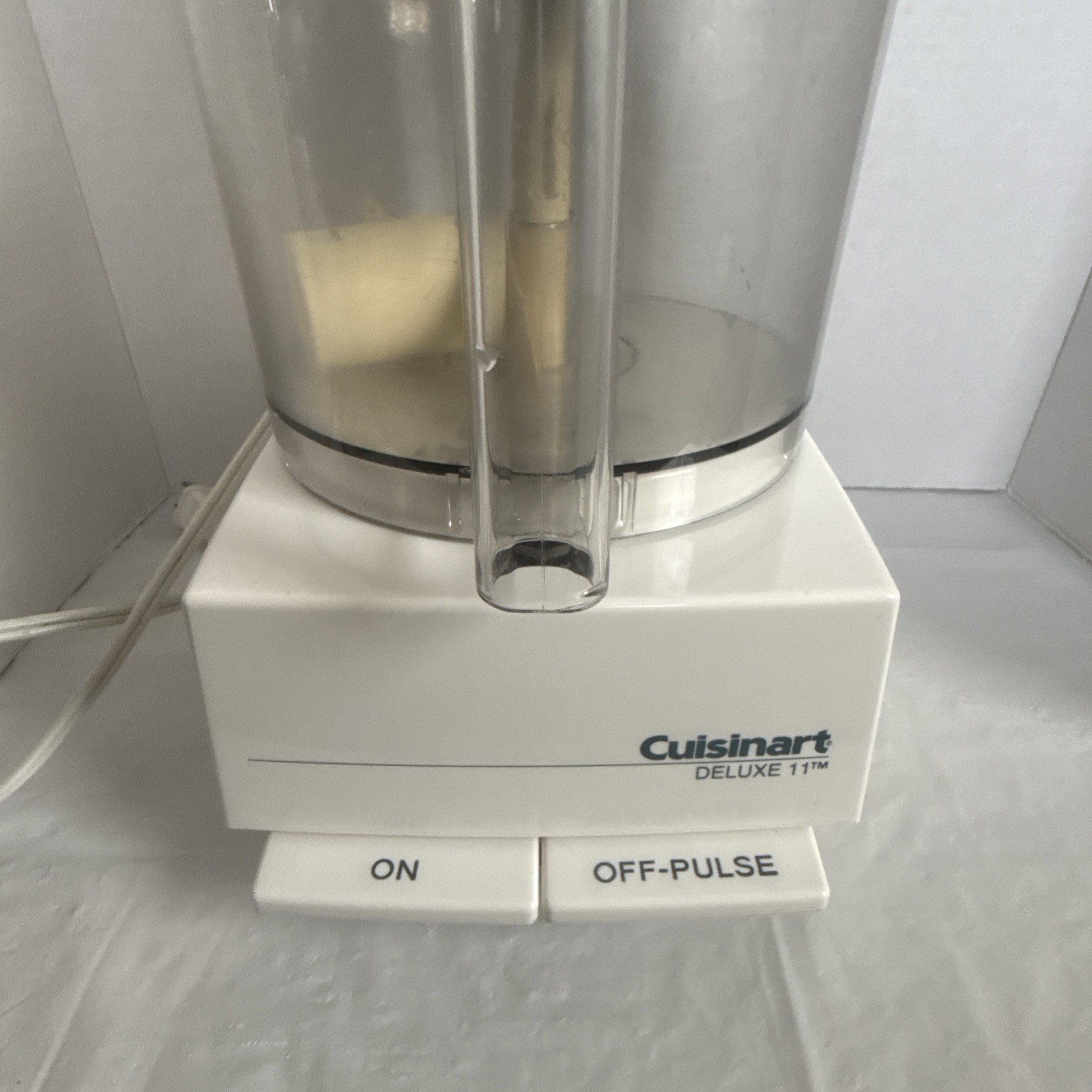 Cuisinart Deluxe 11-Cup Food Processor DLC-2011 11-Cup Kitchen Chopper & Slicer