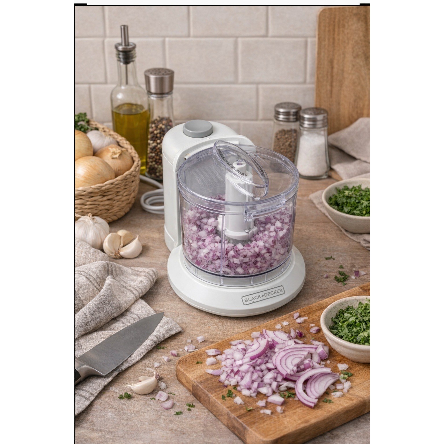 Black & Decker HC306 One-Touch Electric Food Chopper 1.5 Cup Capacity White