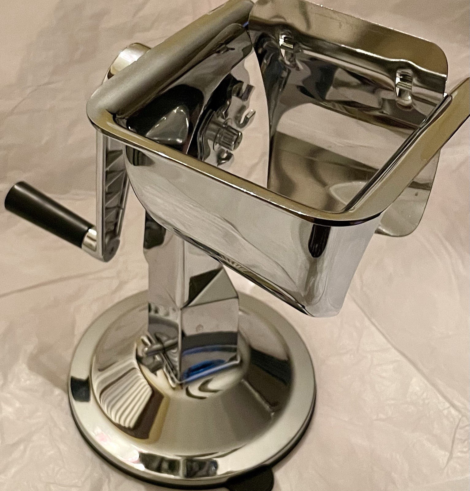 King Kutter Healthy Gourmet Kitchen Cutter Food Processor W/5 Cones Fruits Veg