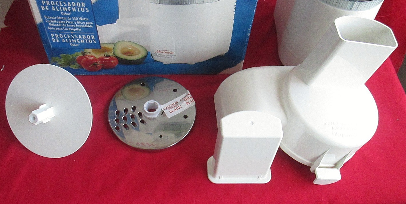 New in open Box 1997 Sunbeam Food Processor Model 4817