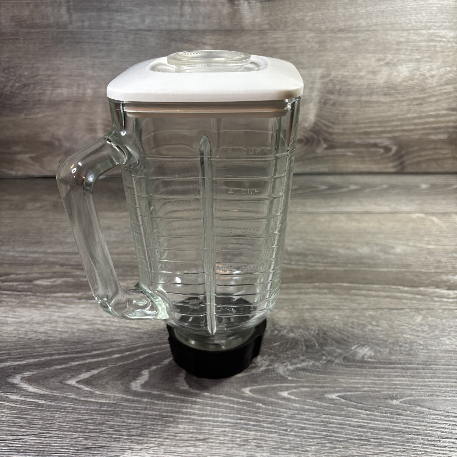 Oster Regency Kitchen BLENDER 5 Cup Glass Pitcher W/ Blade & Lid – Clean