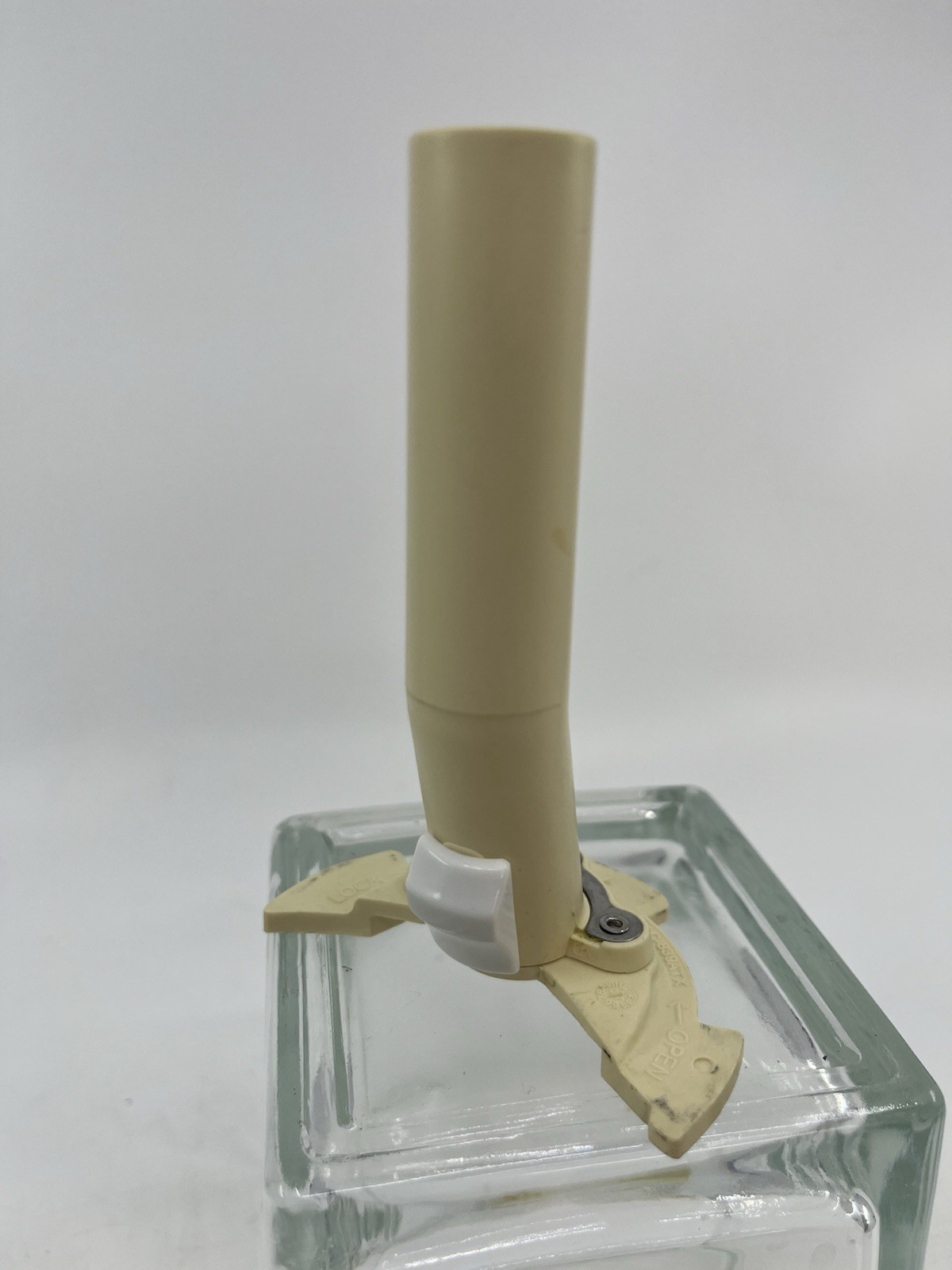 Cuisinart DLC-8 Replacement Part Detachable Stem Disc Adapter DLC-839ATX Beige
