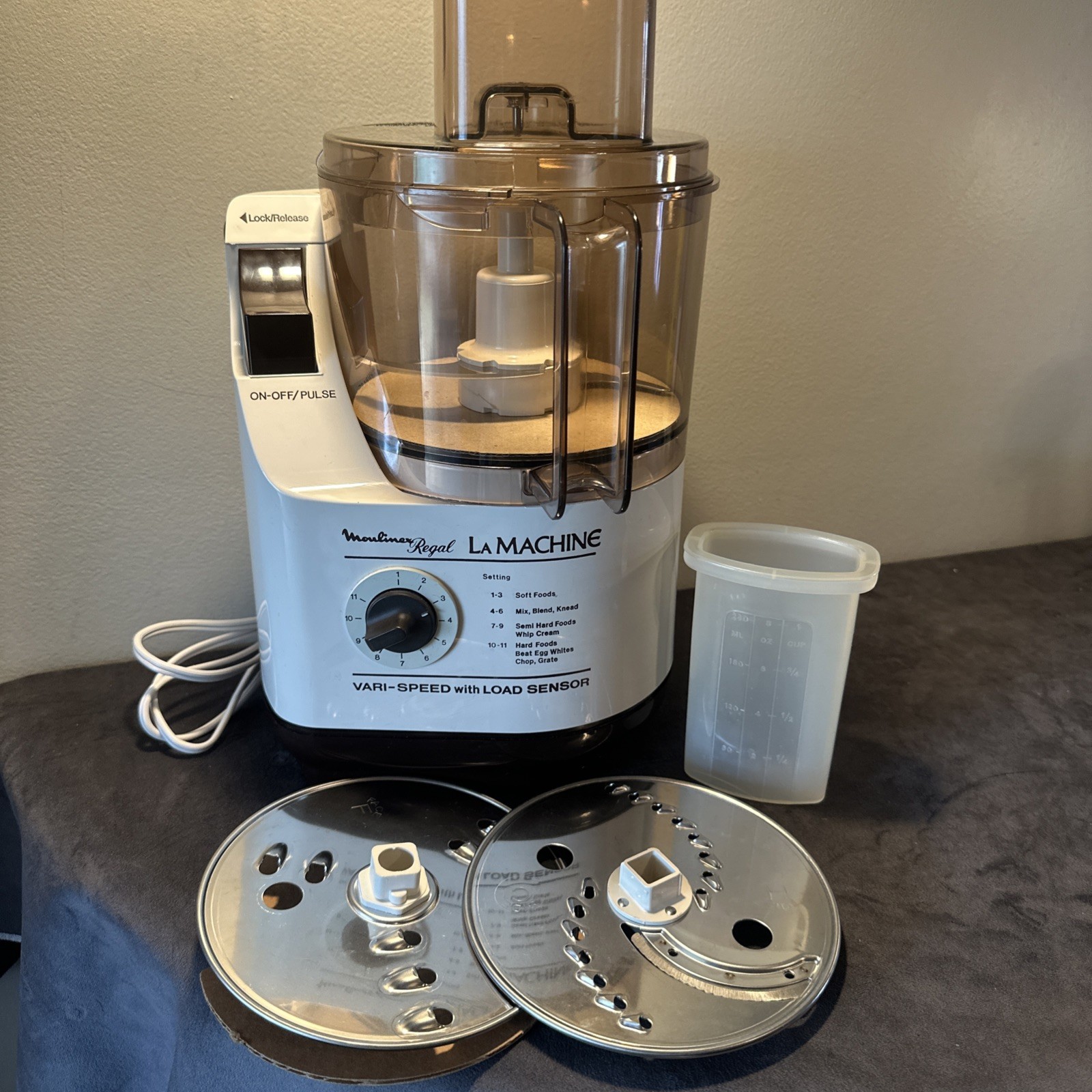 Moulinex Regal LaMachine Food Processor Model LM5 W/ 11 Settings. Works Great!