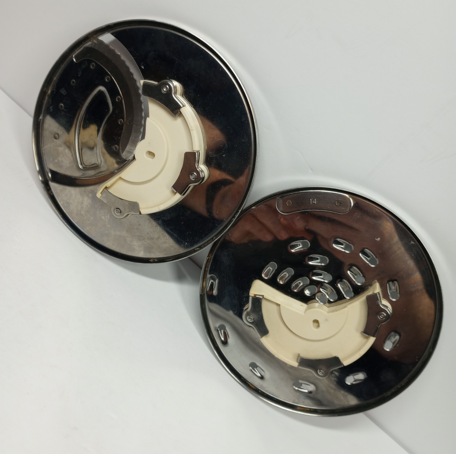 Cuisinart DLC-7 Super Pro Food Processor Disc Blades DLC-037 & DLC-044 Lot Of 2