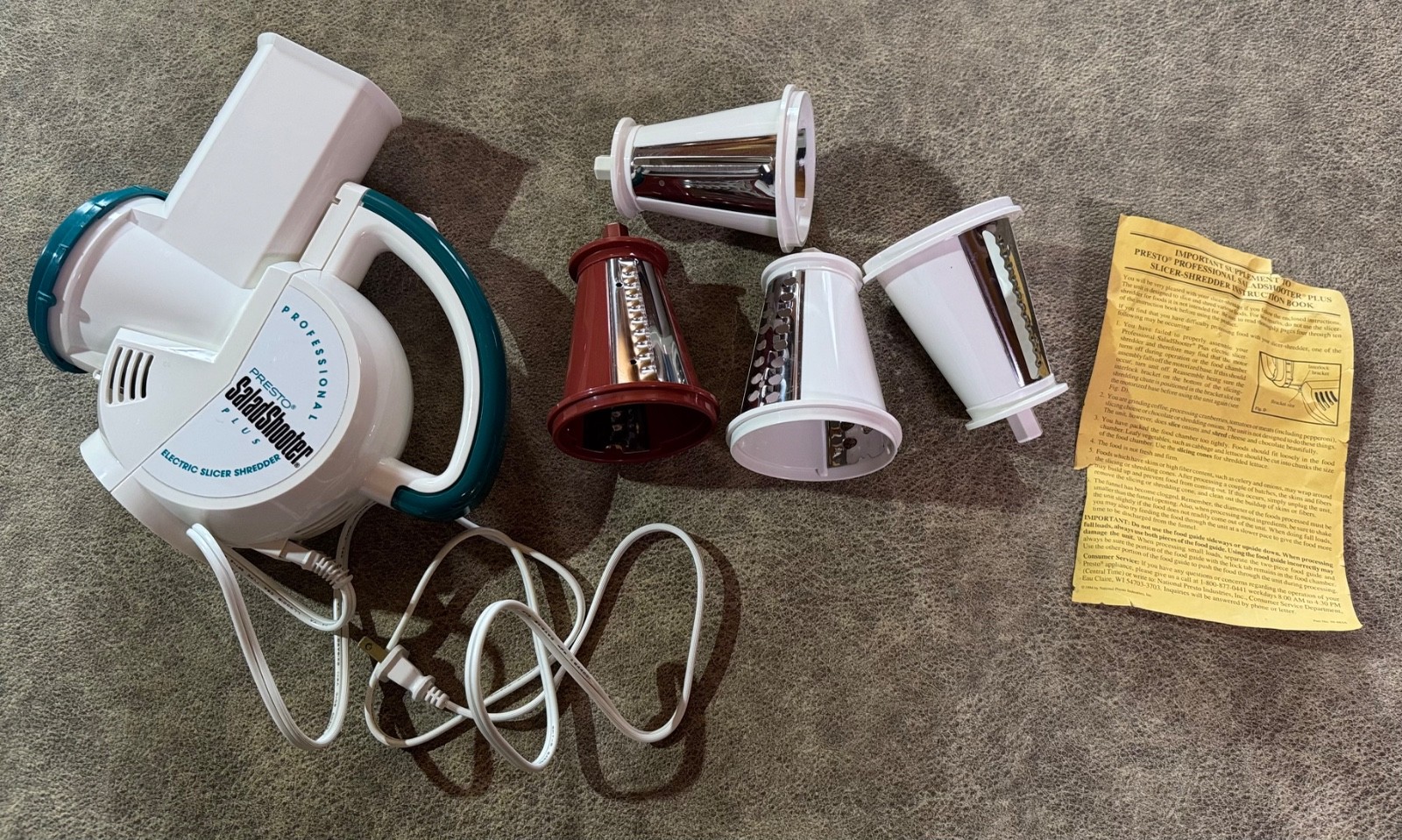 Presto PROFESSIONAL SALAD SHOOTER Plus 5 slicer/shredders food prep veggies