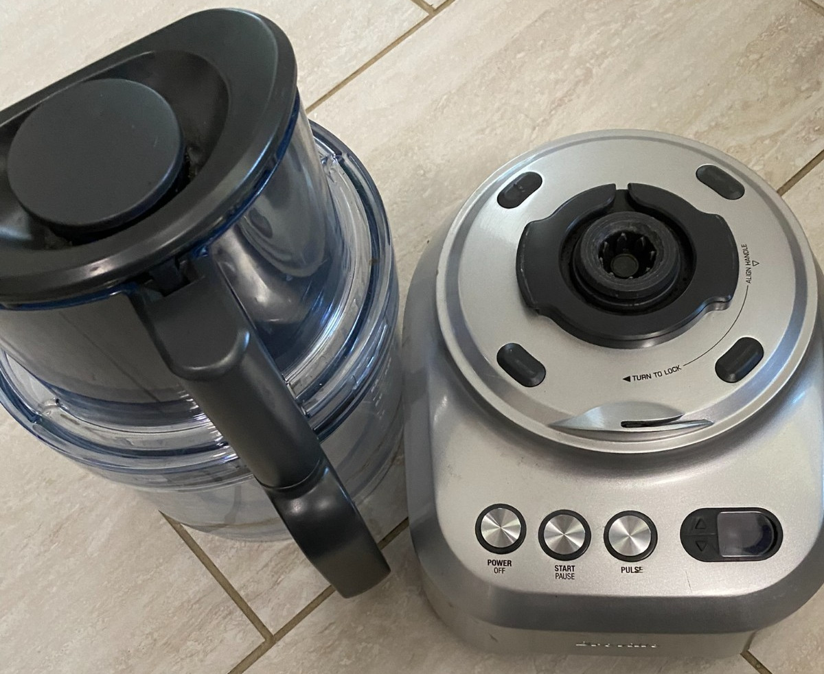 Breville BFP800XL/A Sous Chef Food Processor Tested and working and full blades
