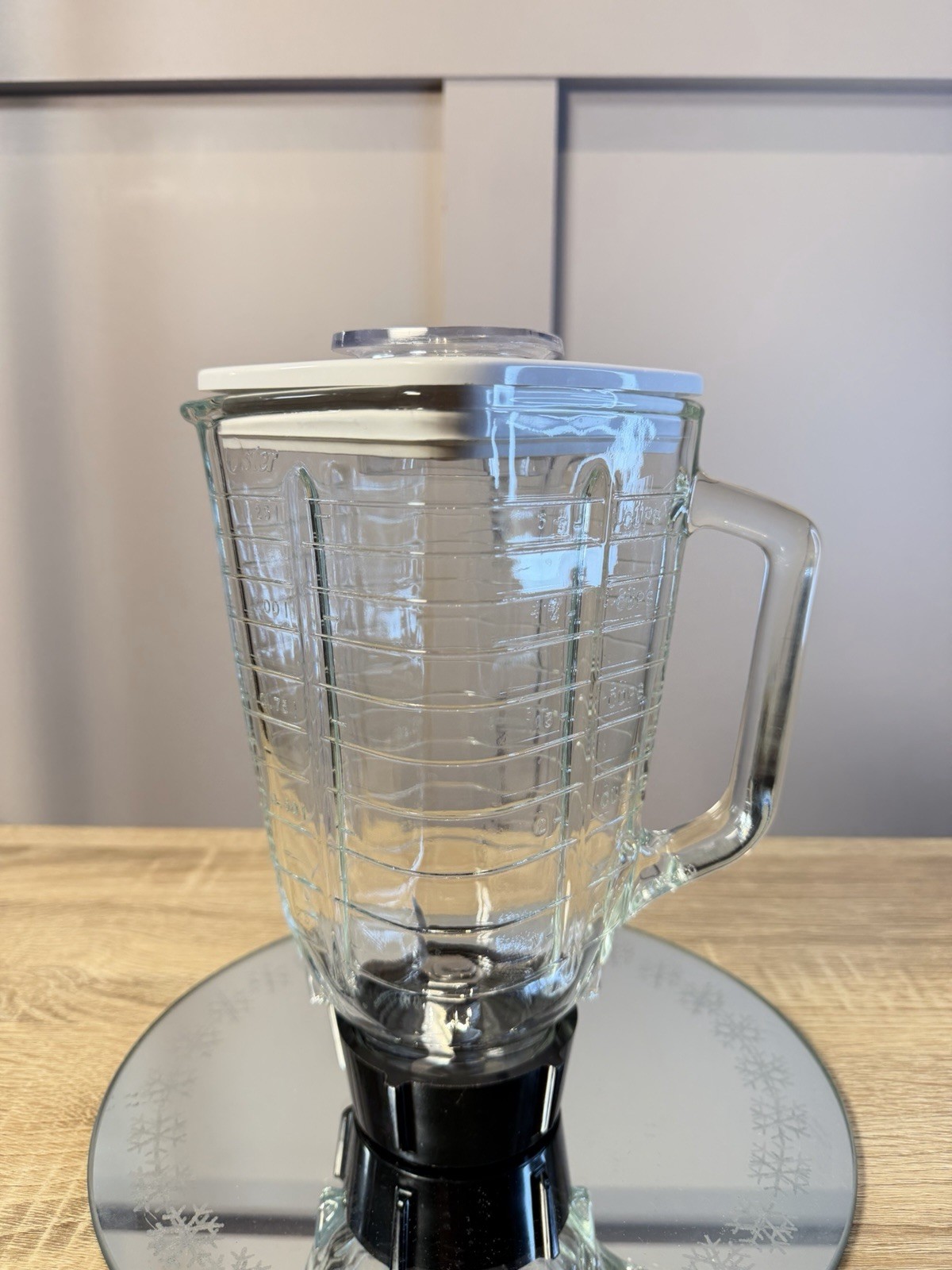 Oster Kitchen Center White 5 Cup Glass Blender Jar with Lid – Replacement Part