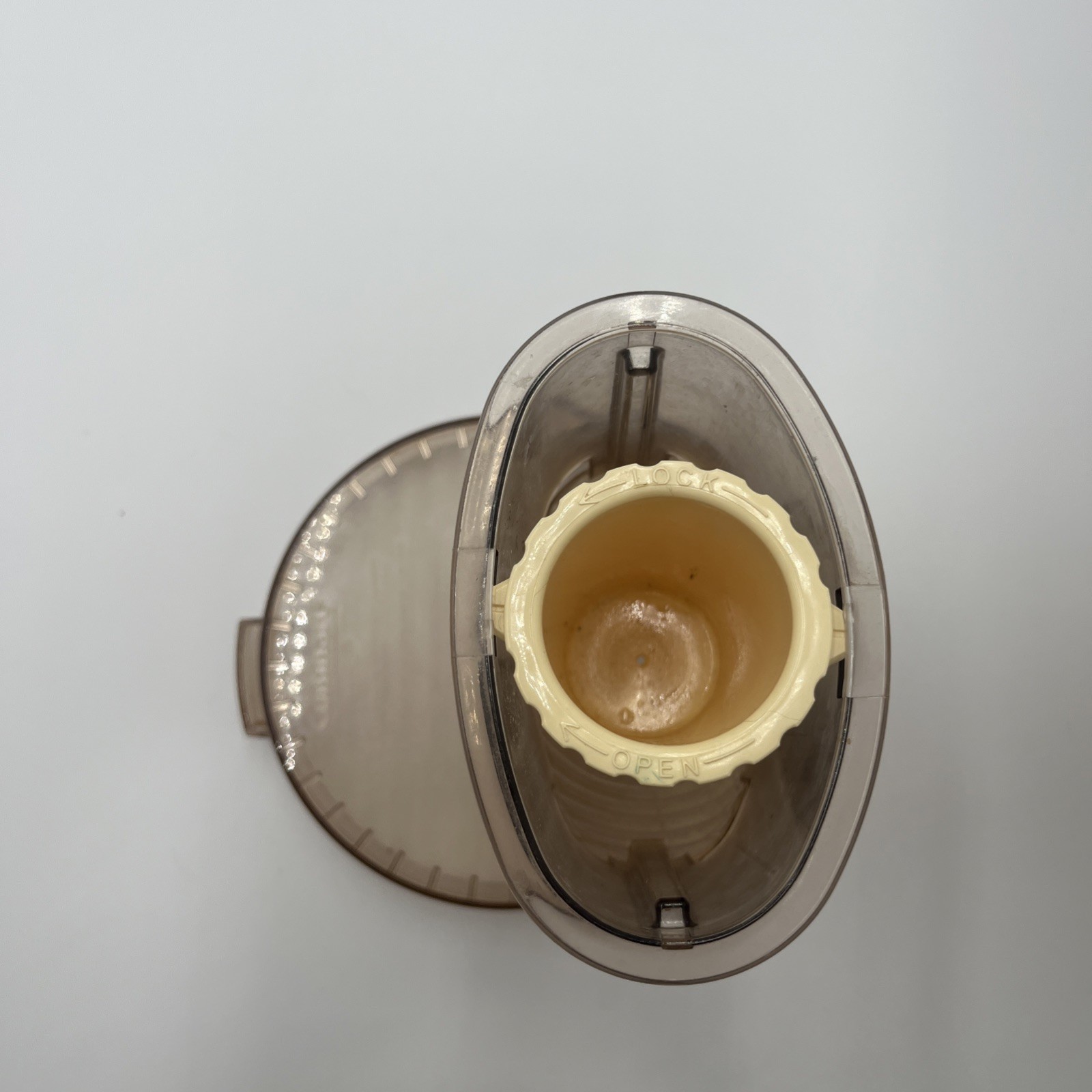 Cuisinart DLC-10C Classic Food Processor Lid With Chute Pusher Amber