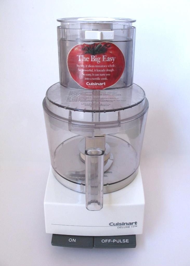 Cuisinart Deluxe 11 Food Processor Pristine Condition plus Slicing Blade Disc