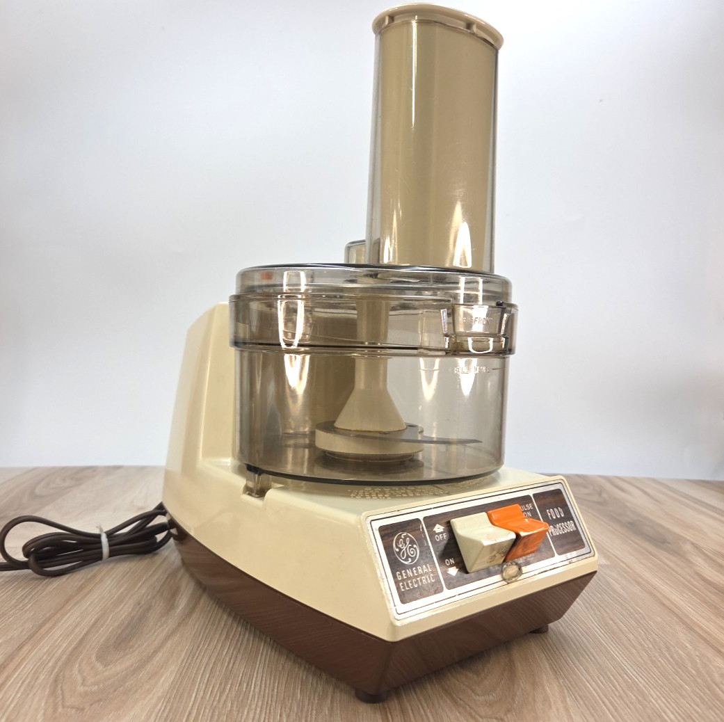 General Electric Food Processor D1FP1 Works Great