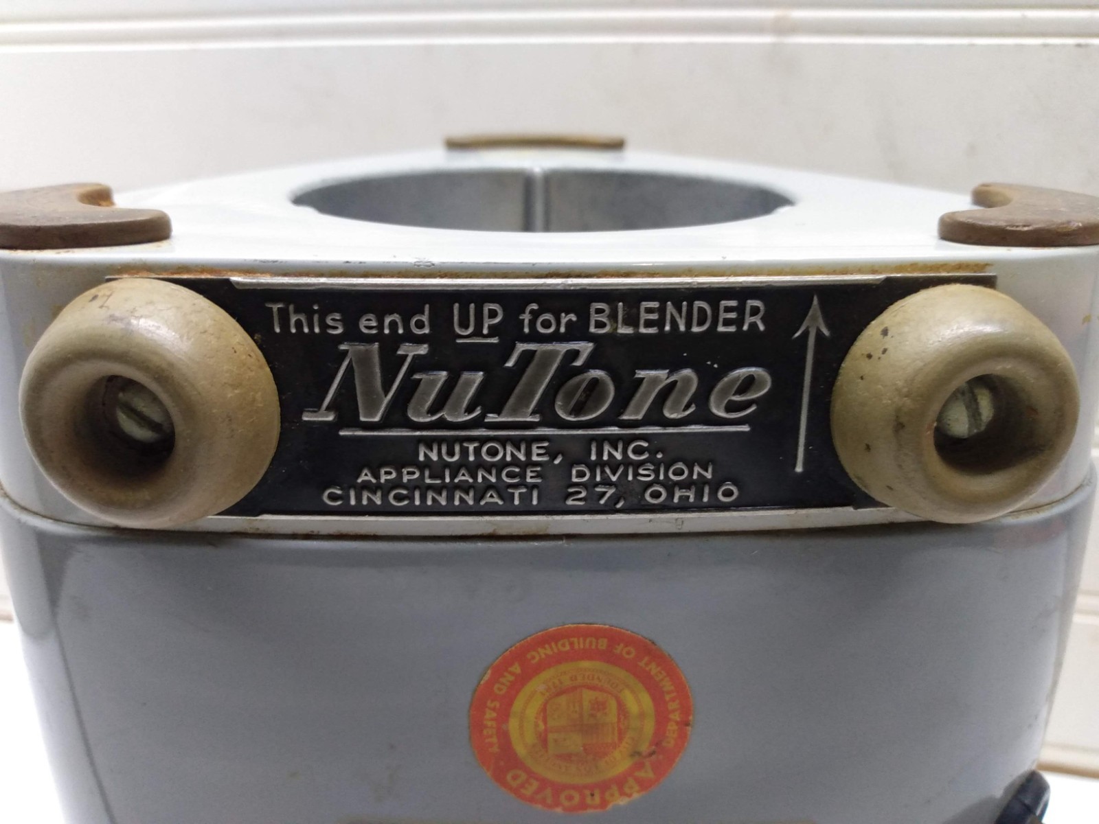 NuTone Food Center Processor Blender Counter Top Power Motor Base Model 100 Only