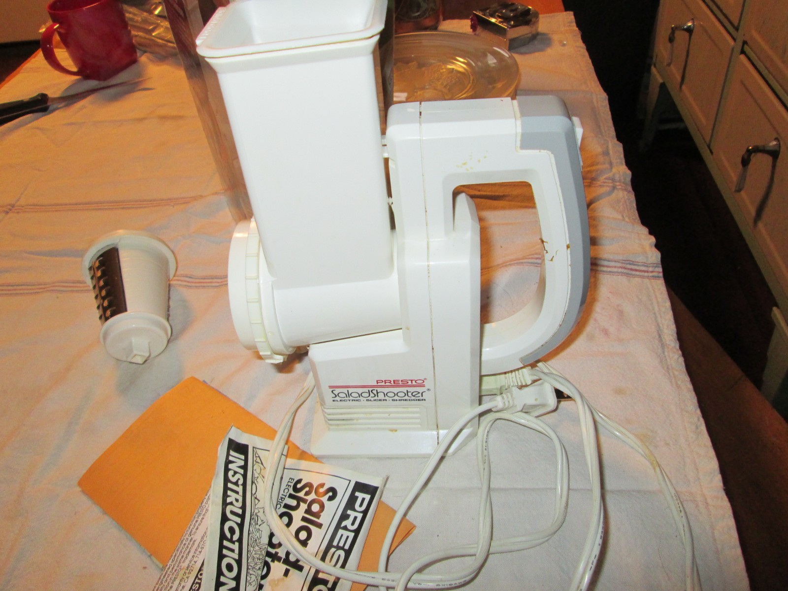 Vtg 1990 PRESTO Salad Shooter 02910 in box instructions gently used