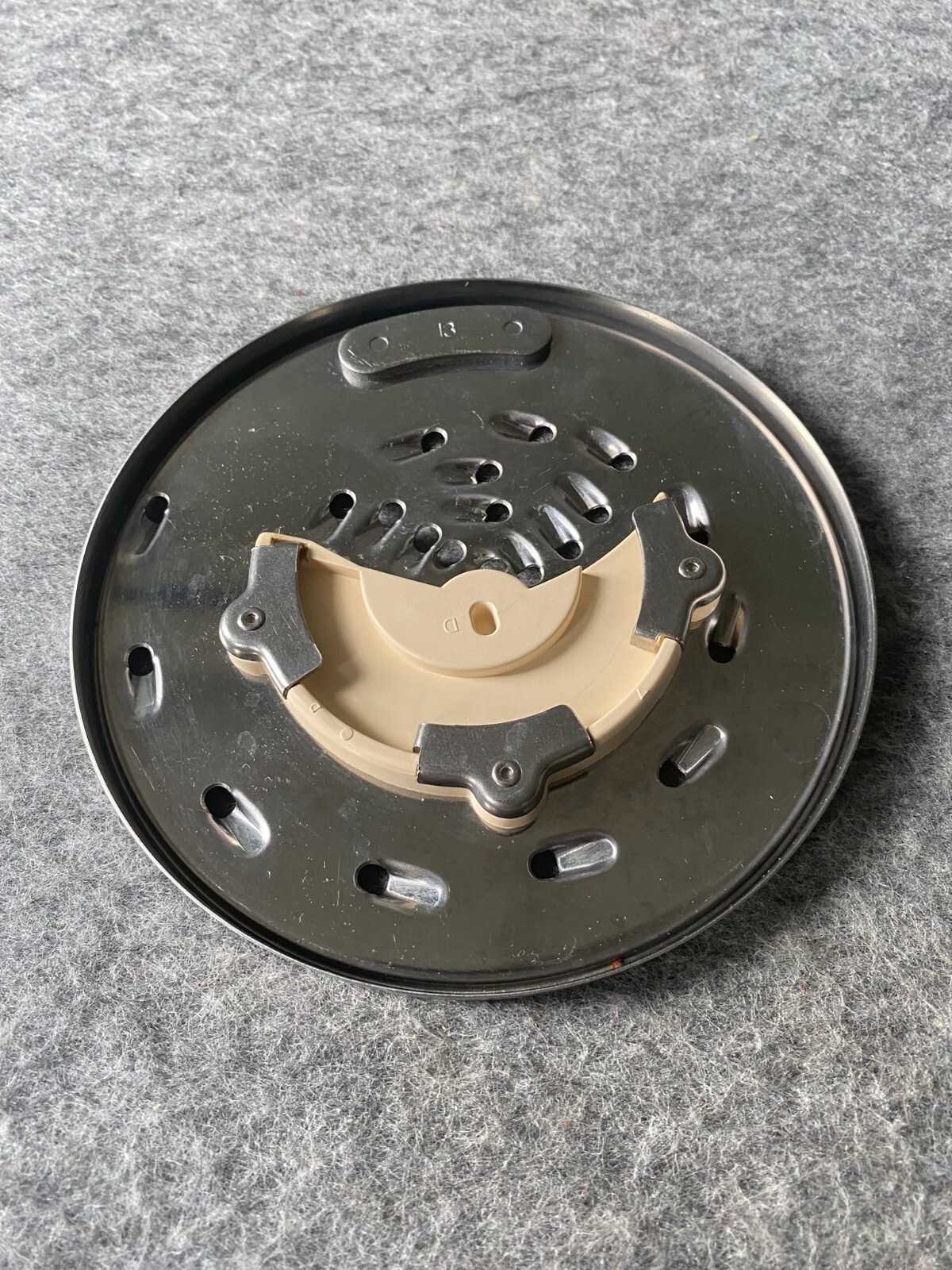 Cuisinart Food Processor PRO Custom 11 DLC-8 Shredding Disc Medium Part Only
