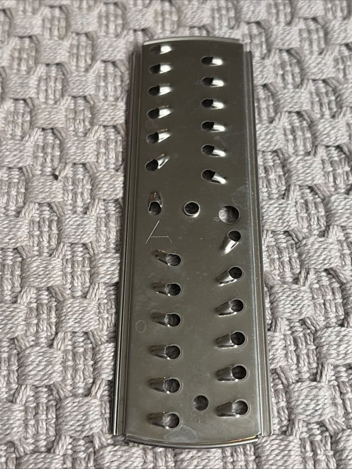 (734). Regal La Machine 1 Model V813 Food Processor Replacement Blade Shredder