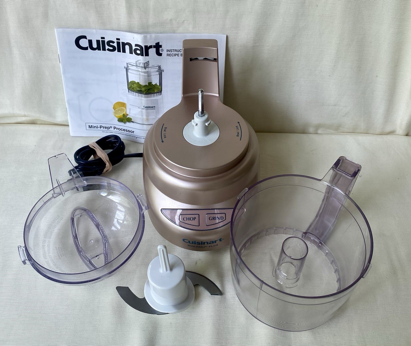 Cuisinart DLC-2A Mini-Prep Plus 24oz Food Processor Pearl Pink