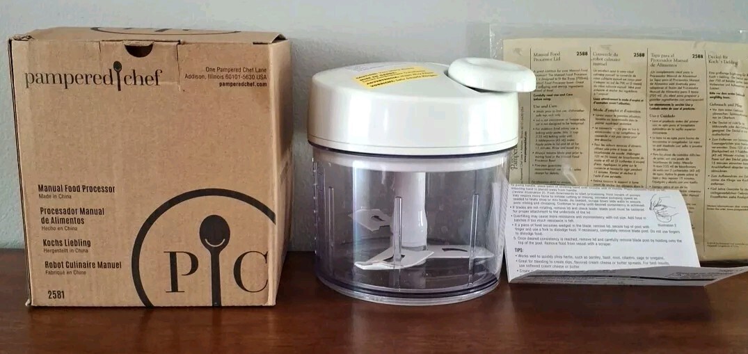 Pampered Chef Manual Food Processor w/ Storage Lid included. NEW In Open Box