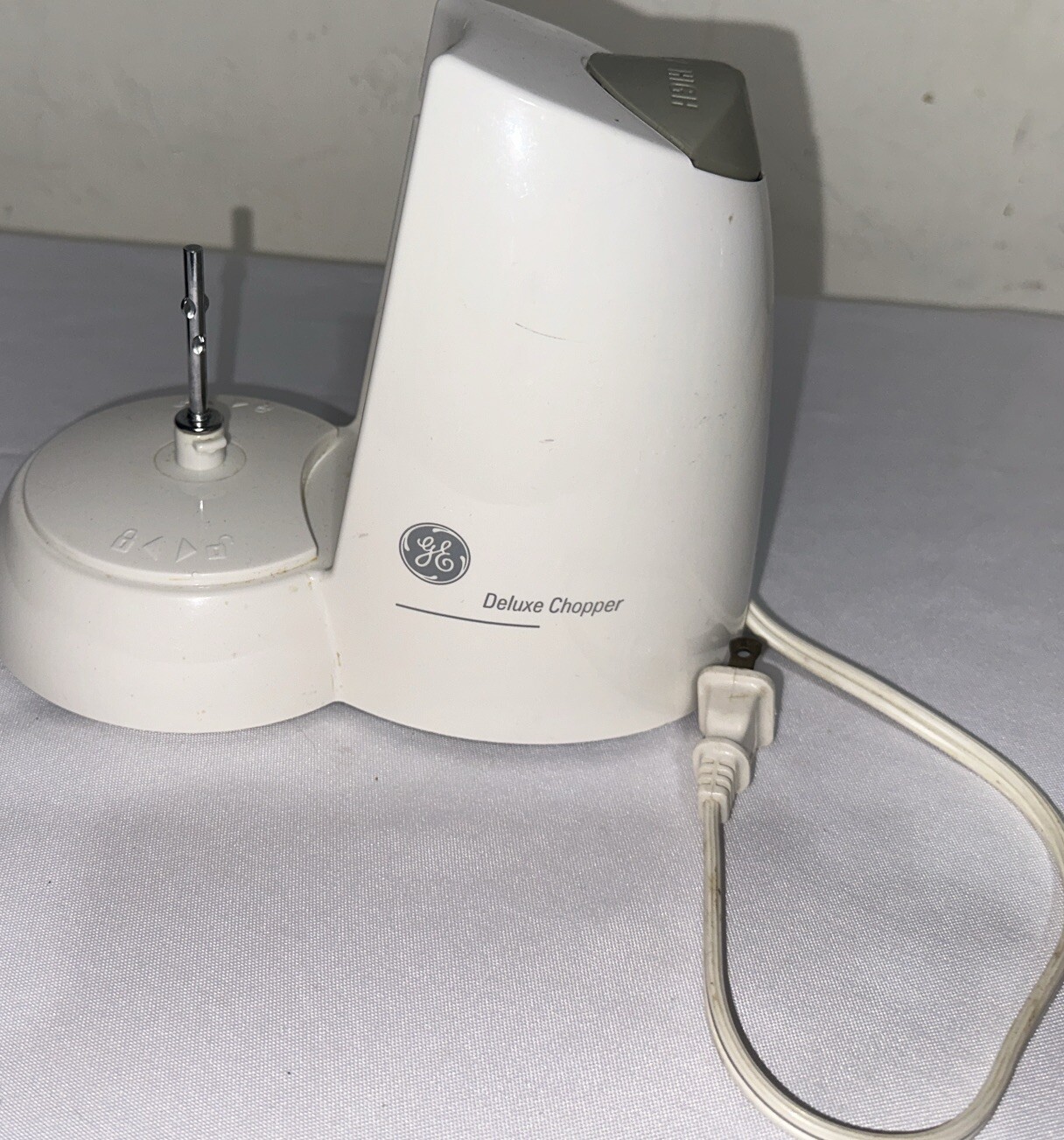 GE DELUXE FOOD CHOPPER 3-Cup Capacity 135 WATT 2 SPEEDS Model 106848R No Cup