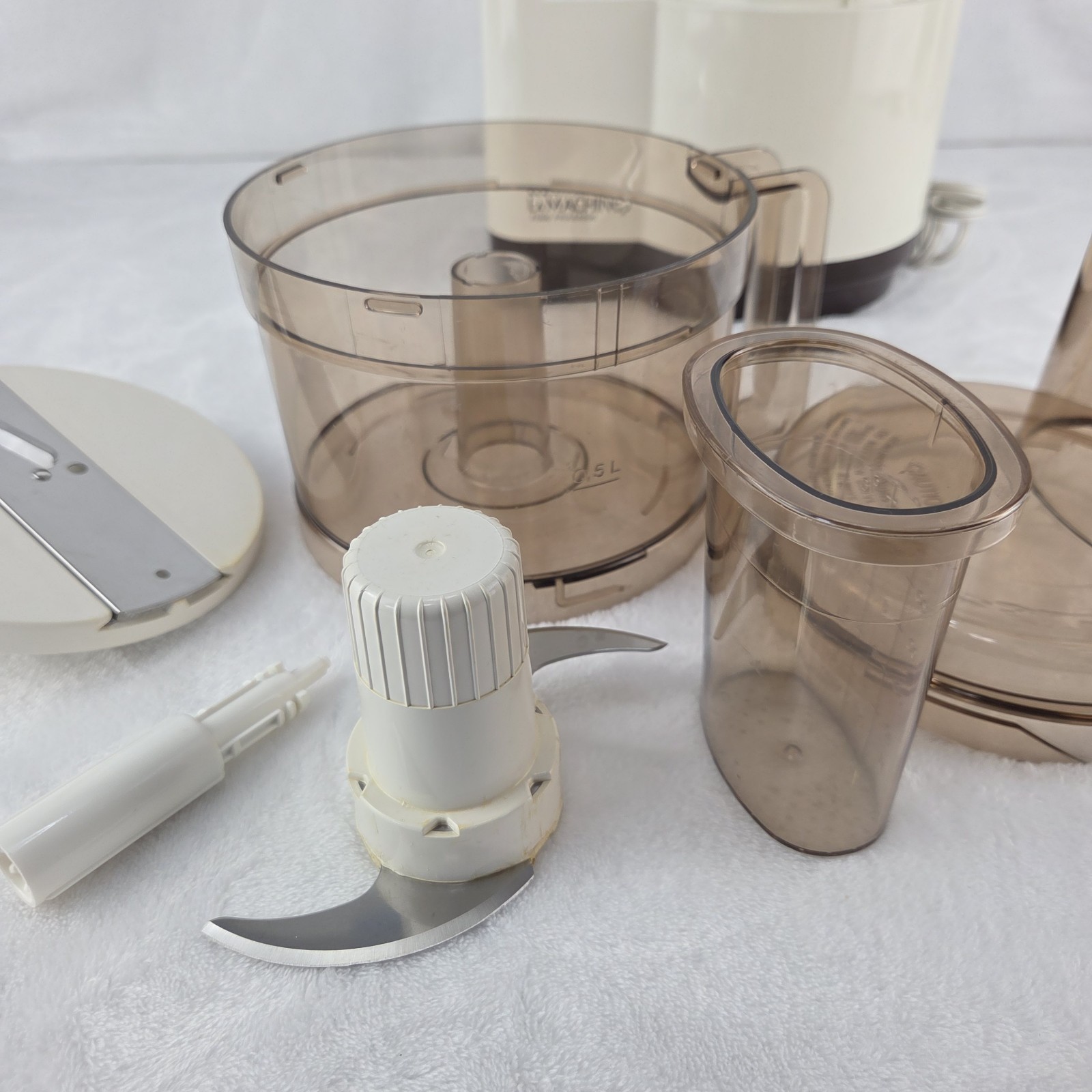 Vintage Regal La Machine I Model V813 Food Processor Tested w Slicer Disc