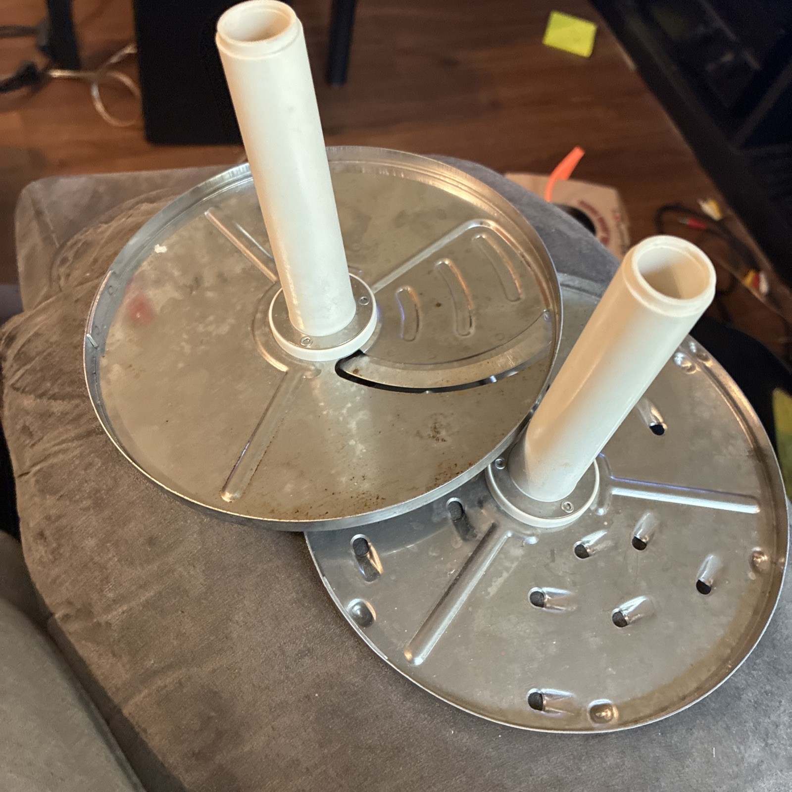Cuisinart DLC-103TX 3mm Slicing Disc & DLC-108TX Medium Shredding Disc Set OEM