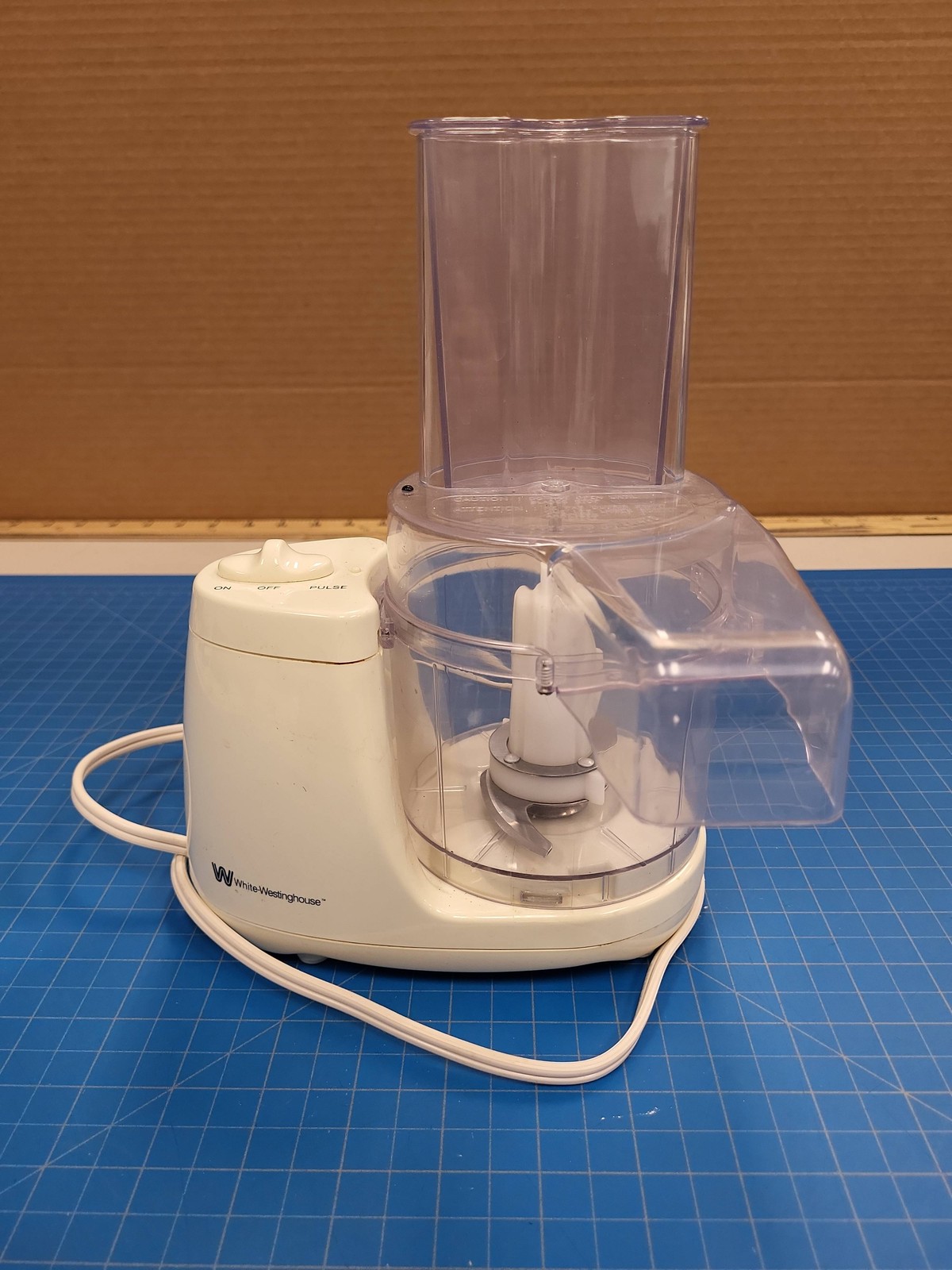 White Westinghouse Food Processor WMC200 White Kitchen Appliance Food Prep