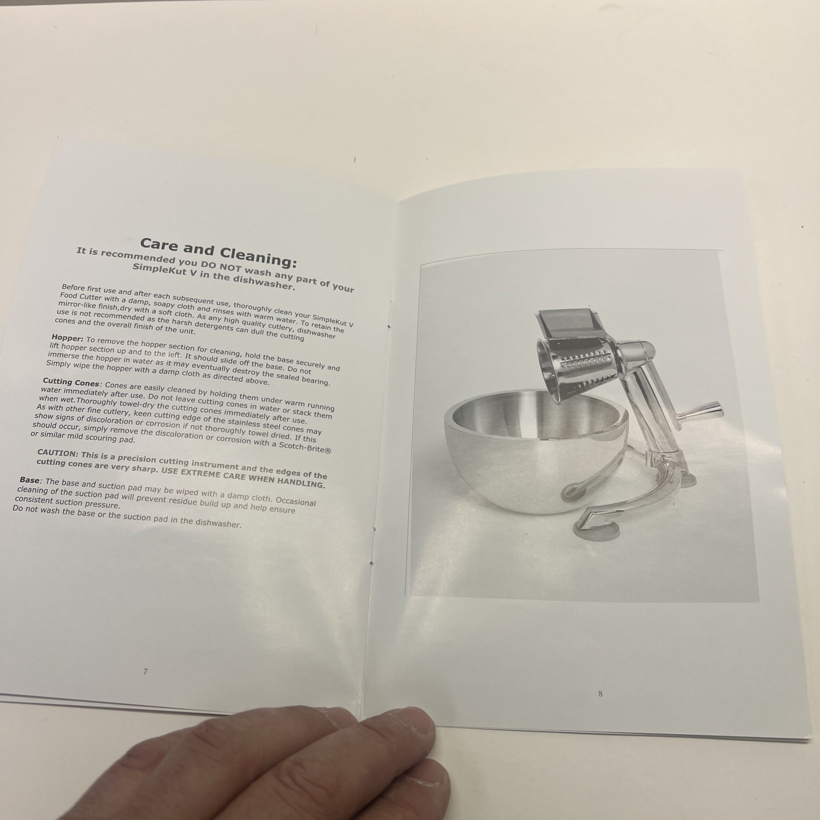 Brand New NEW ERA Simple Kut V Manual Food Processor W/ 5 Cutting Cones Blades