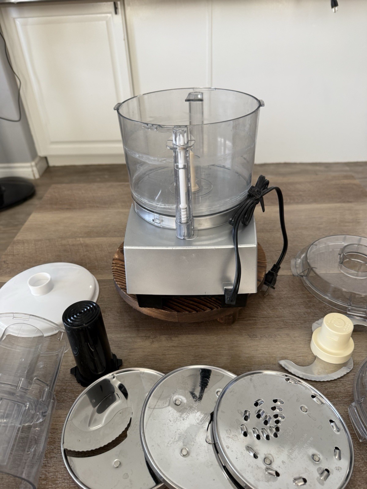 Cuisinart Pro Custom 11″ Food Processor ~ With Accessories ~ Blades And Chopper