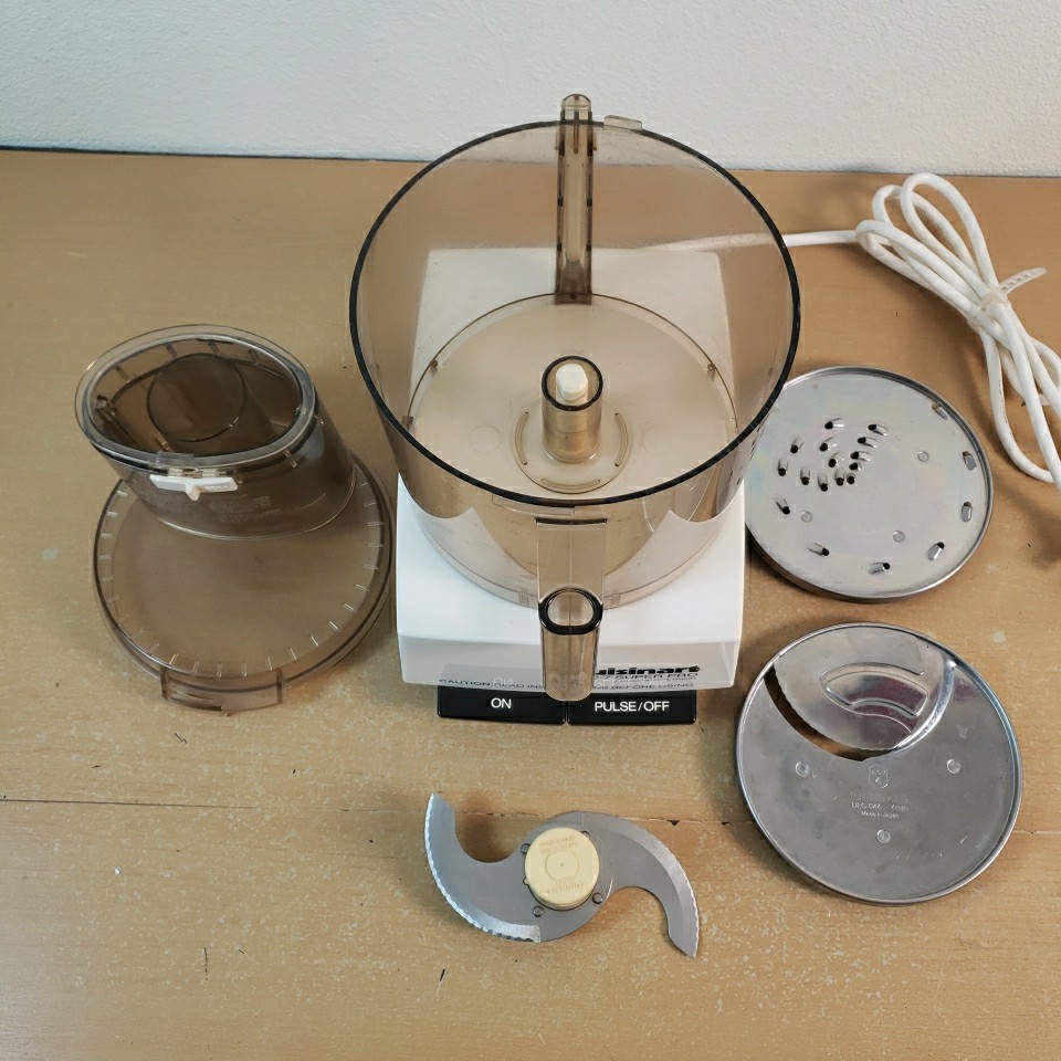 Vintage Cuisinart DLC-7 Super Pro Food Processor Works Great (Stress Fracture)