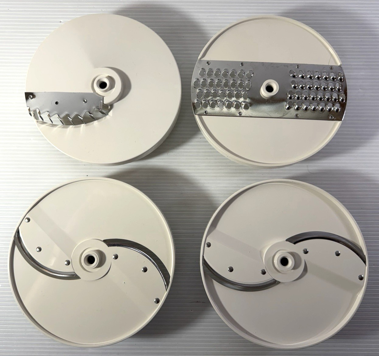 Set of 4 Oster Kitchen Center Food Processor Discs 937-81, -82, -84, -85 Parts