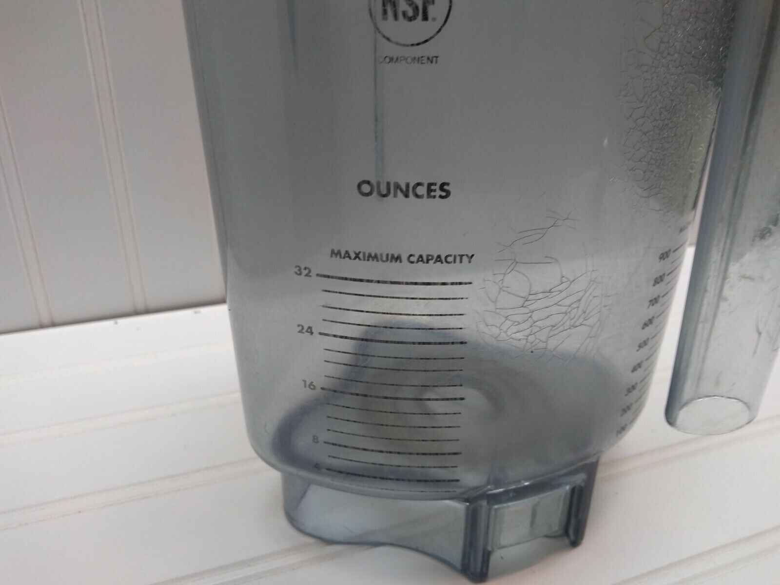 VitaMix Drink Machine Advance Blender 32oz, 900ml Carafe no Blade or Lid ** Read