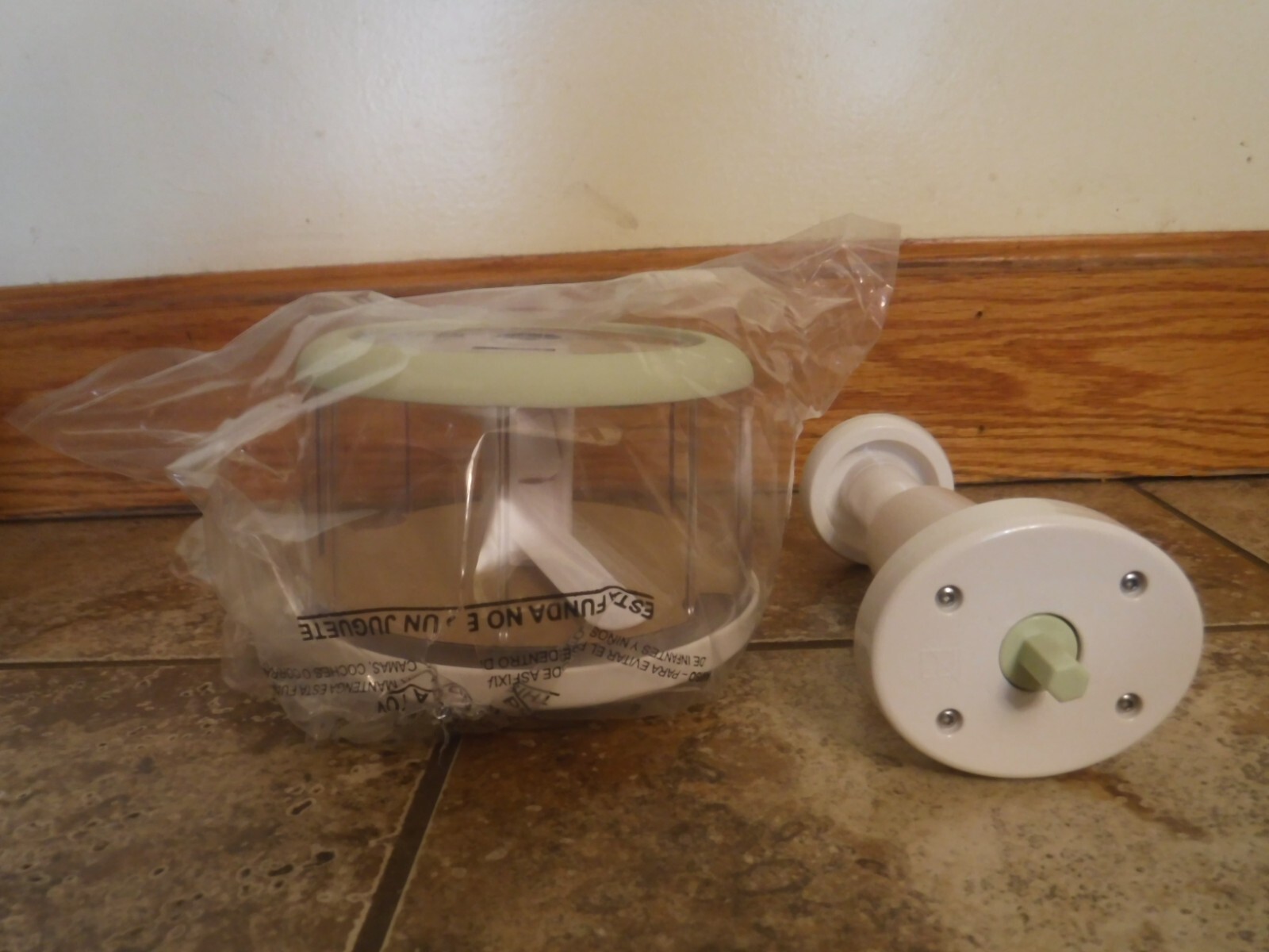Brand new in box princess house plastic and stainless steel food processor #345