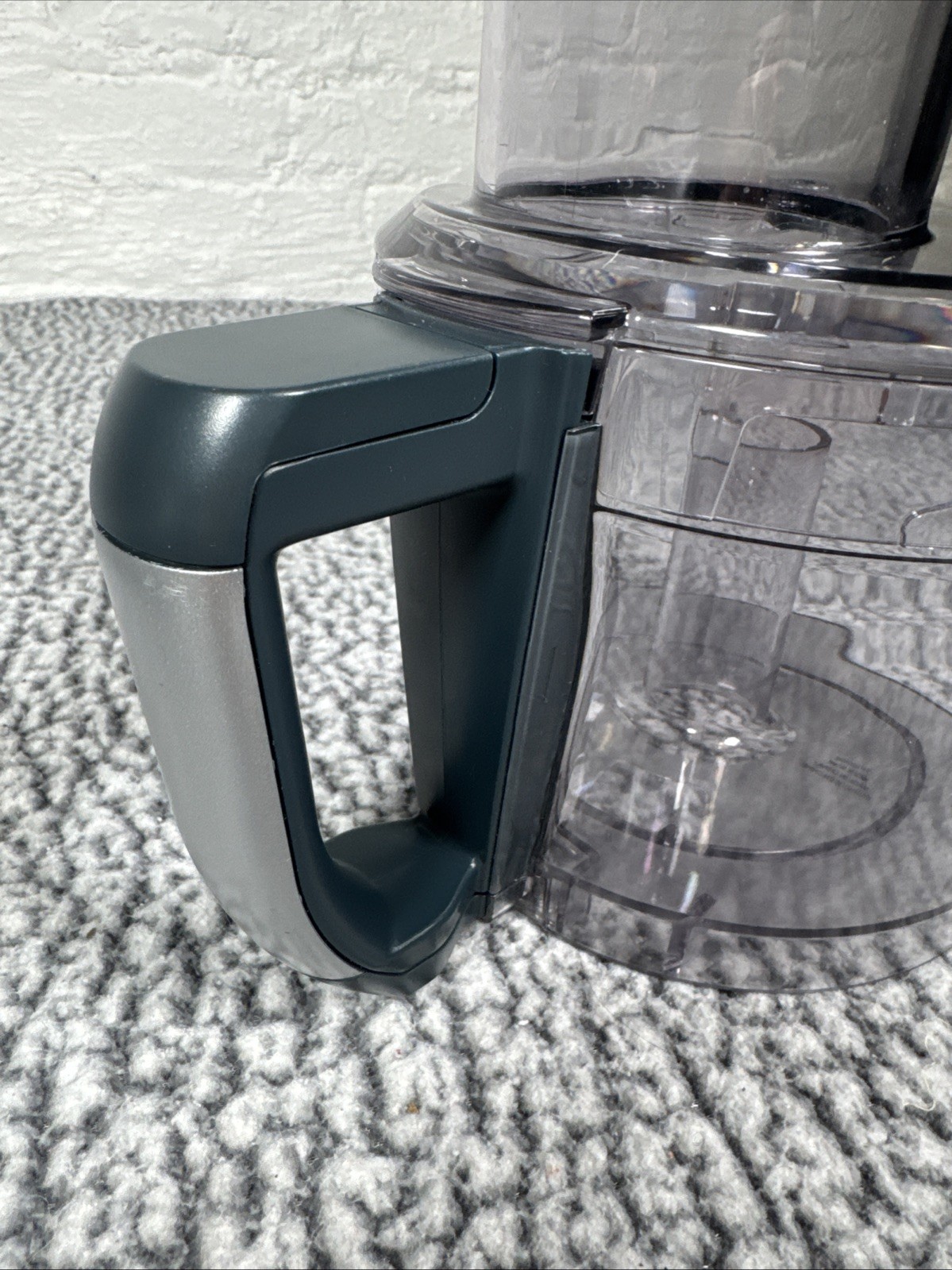 Cuisinart Food Processor FP-8 with bowl and lid FP-8SVWB – WORKING (no blade)