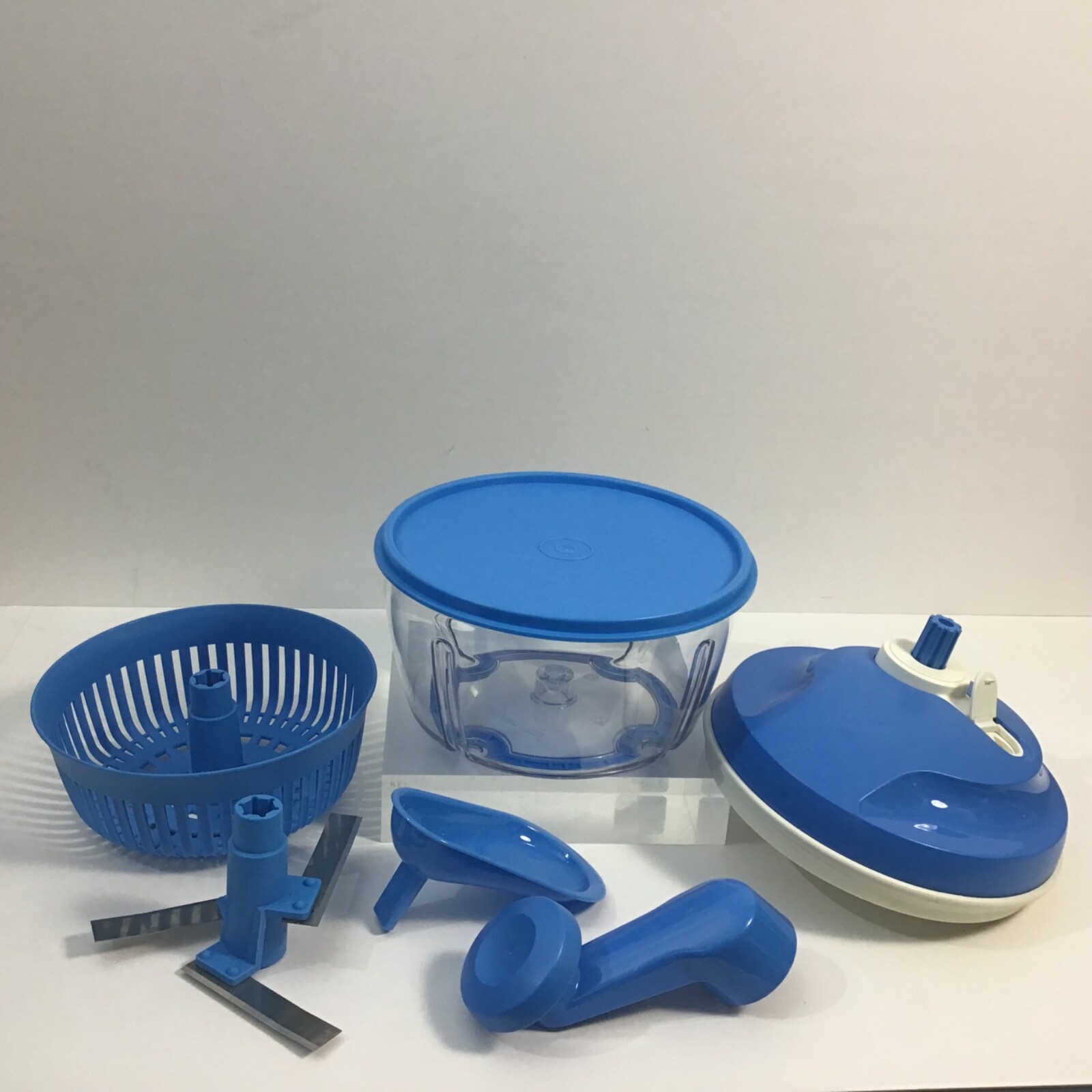 Tupperware 8 pc Blue Quick Chef Pro System Manual Food Processor chopper spinner