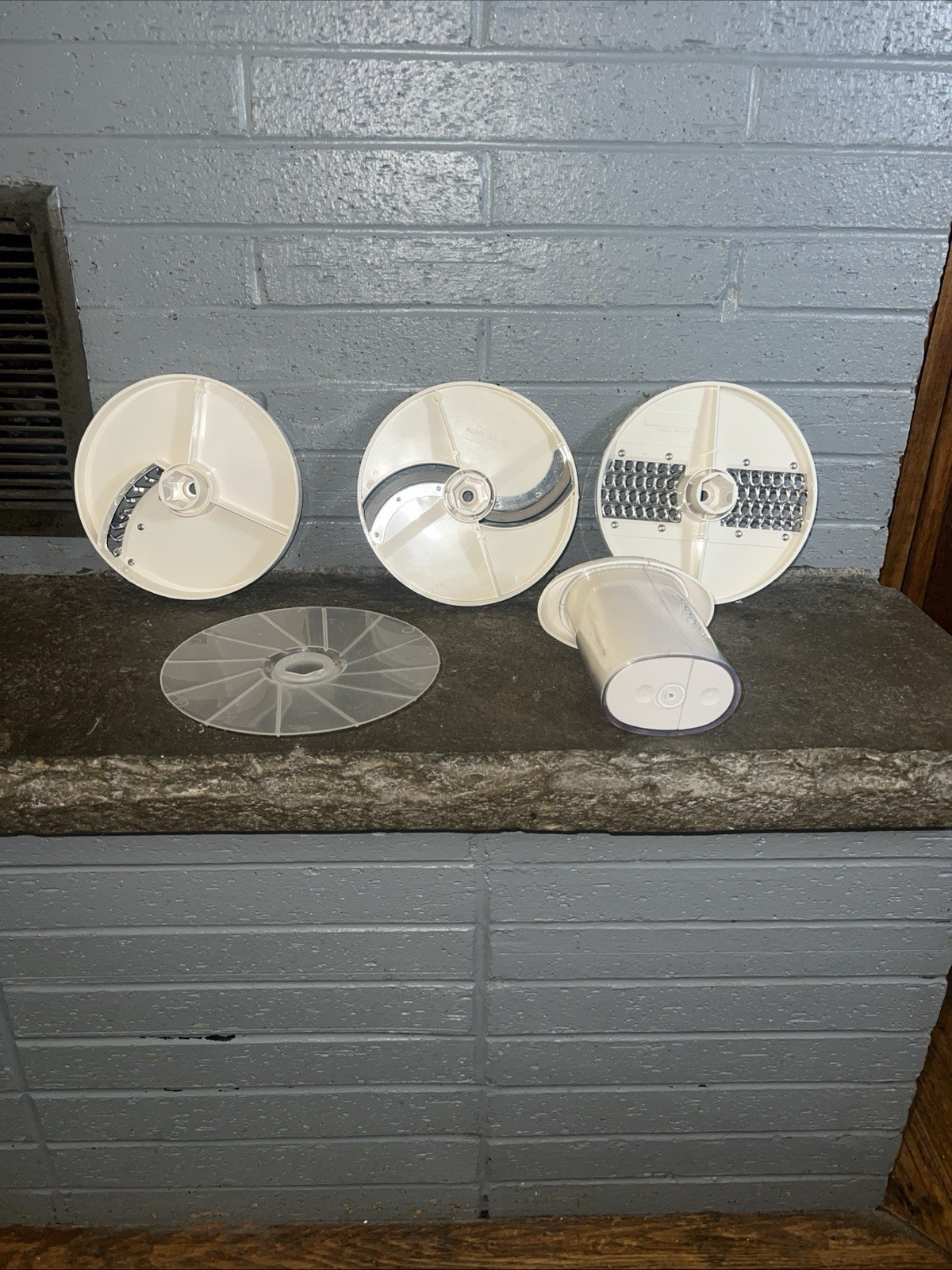 Oster Kitchen Center Disc Set, Slicer Grater Models 937-81 937-84 937-85 Pusher