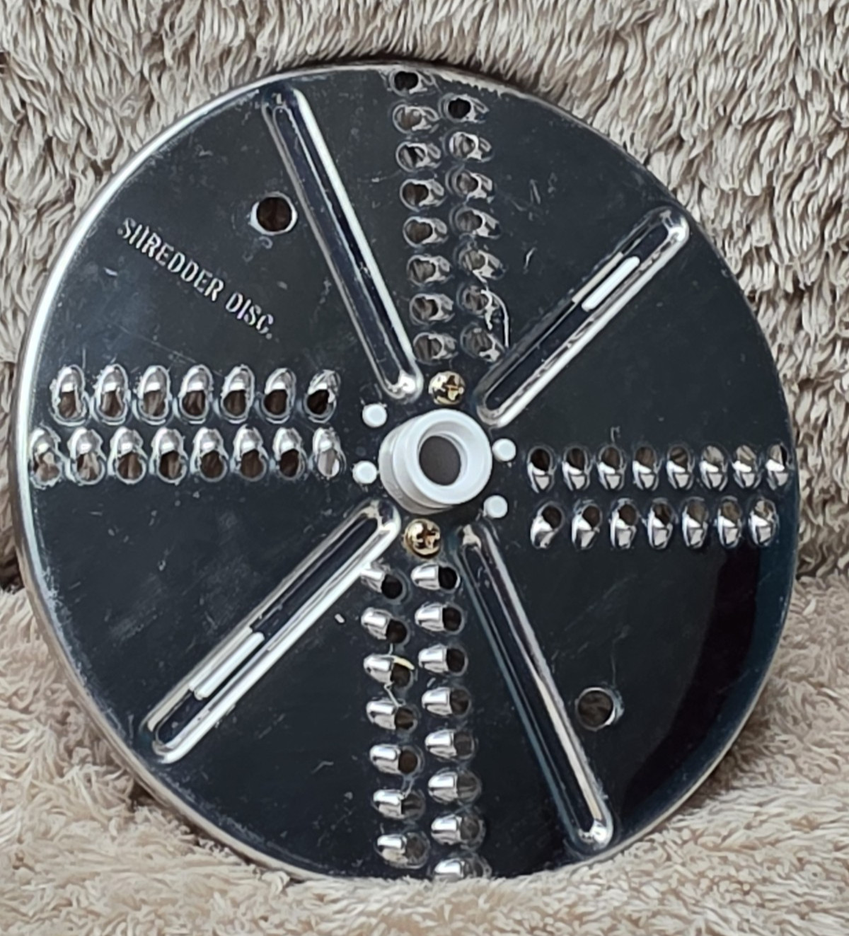 VTG Oster Regency Kitchen Center Replacement Part – 5.75″ Shredder Disc Blade