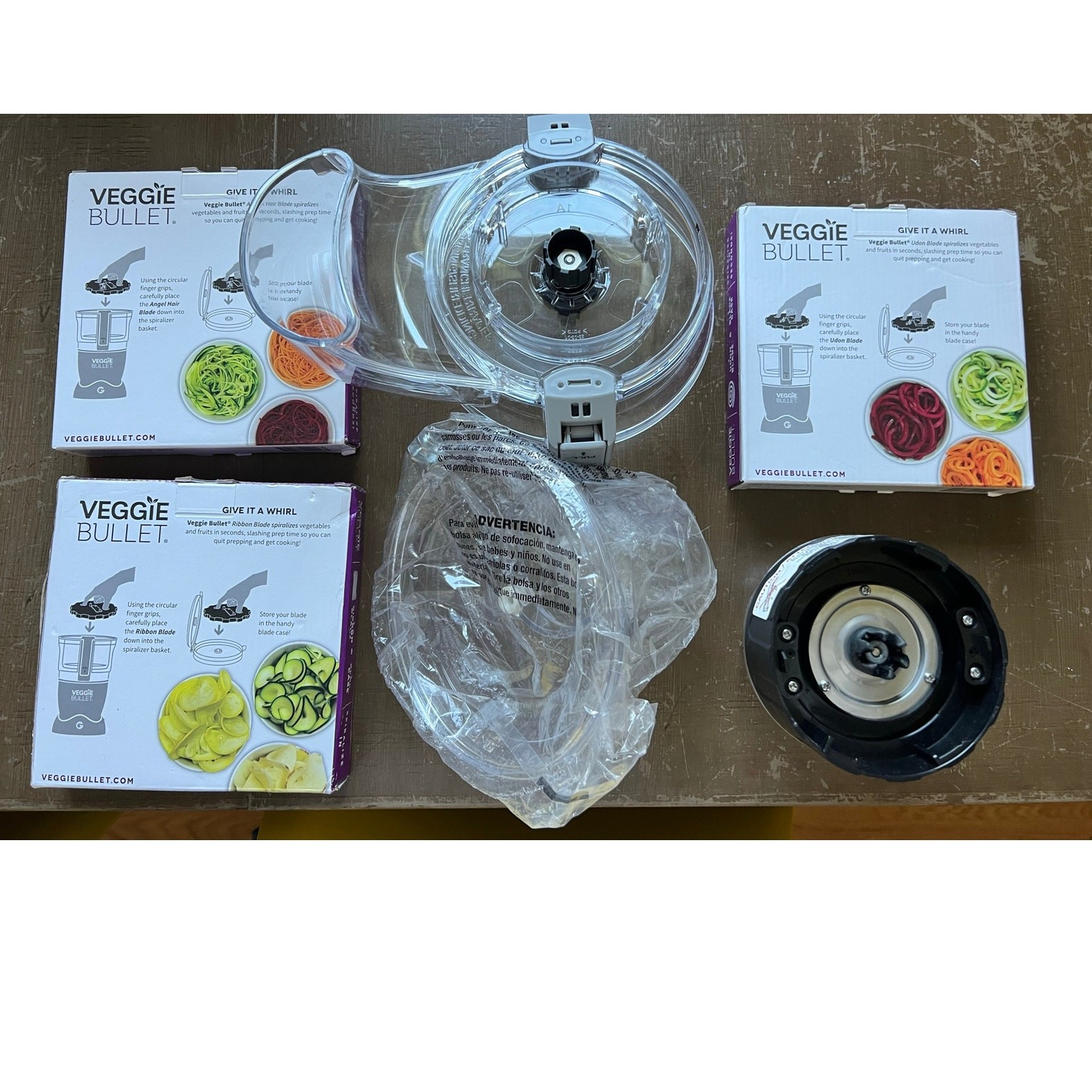 Veggie Bullet parts for food processor, NEW bowl, lid, 3 blades, blender -read