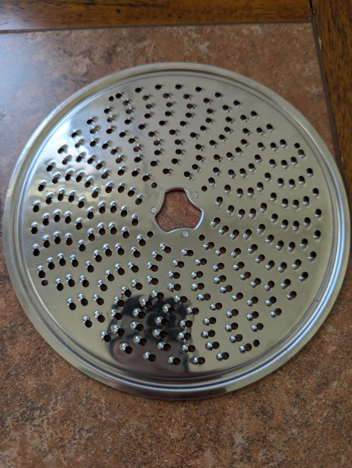 Bosch Universal Plus Reversible Coarse Fine Shredding Grate Disc Blade Accessory