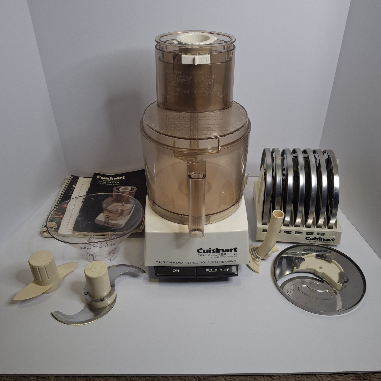 Cuisinart DLC-7 Super Pro Food Processor w/ Accessories Japan Vintage 8 Discs
